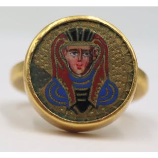 JEWELRY. 18kt Gold and Enamel Pharaoh Ring.