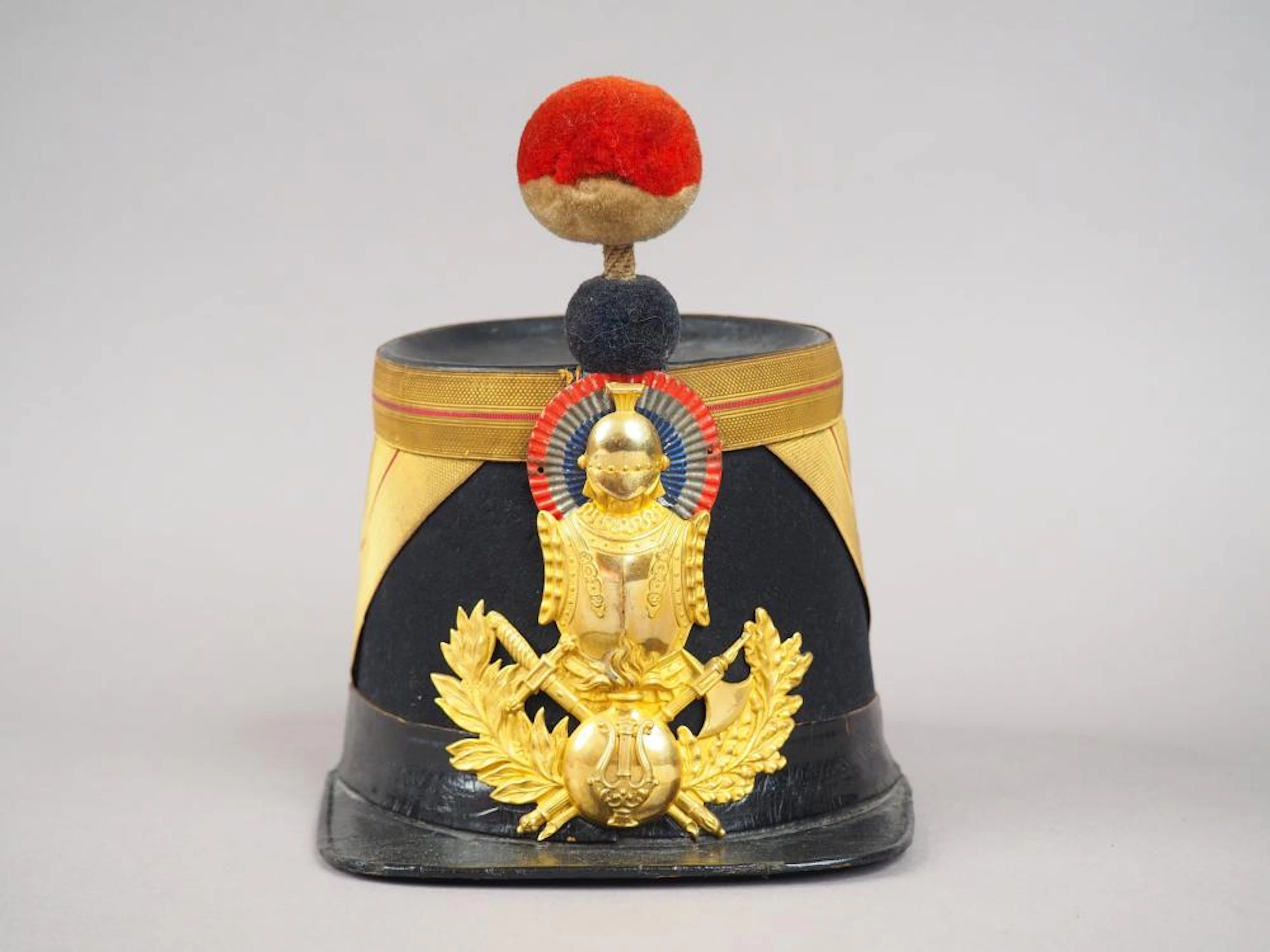 Shako d?officier de musicien du régiment de Génie