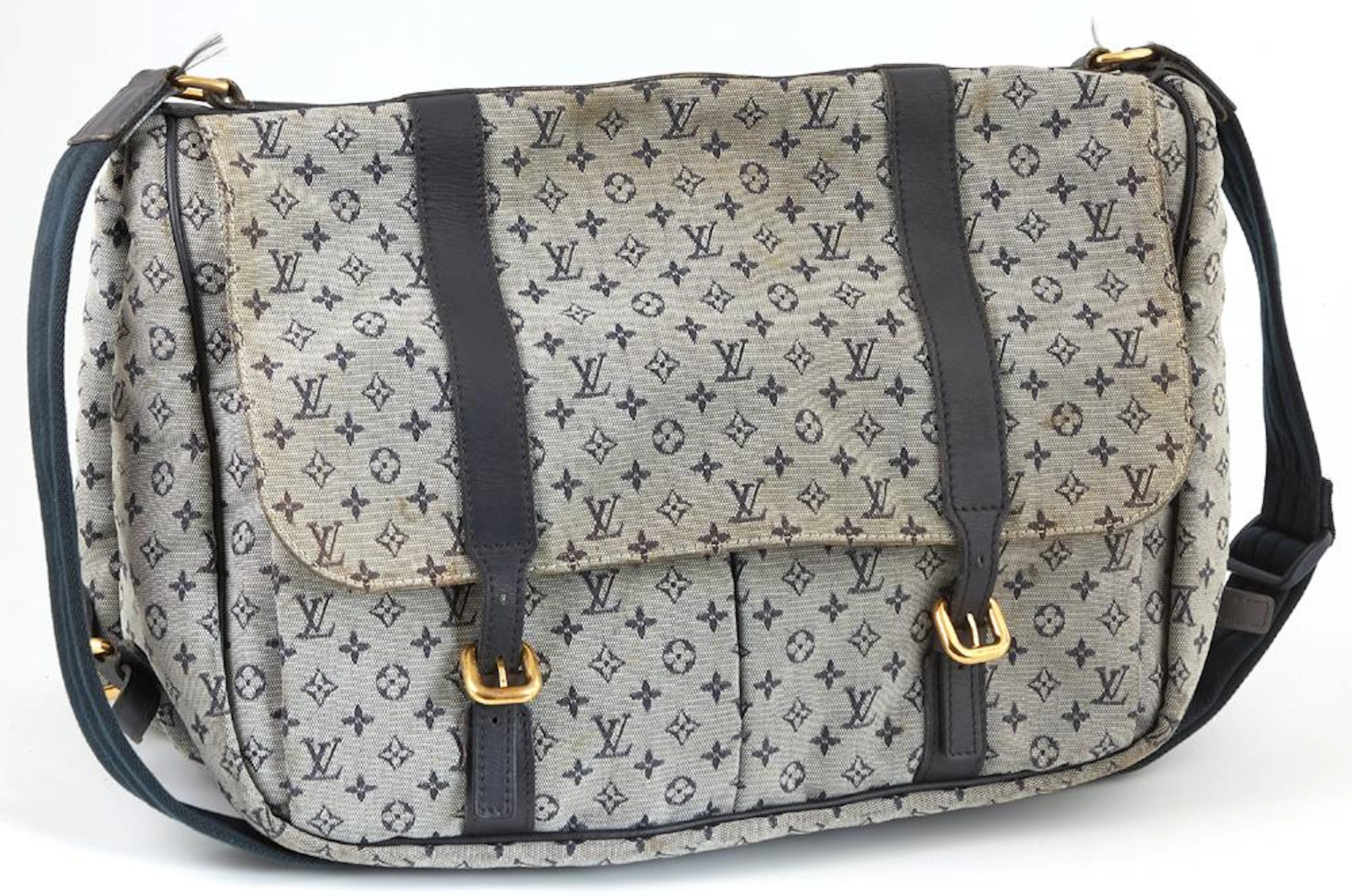 Louis Vuitton Sac Maman Monogram Navy Blue Canvas Shoulder Bag, with golden brass decoration, the buckle closure opening to two side...