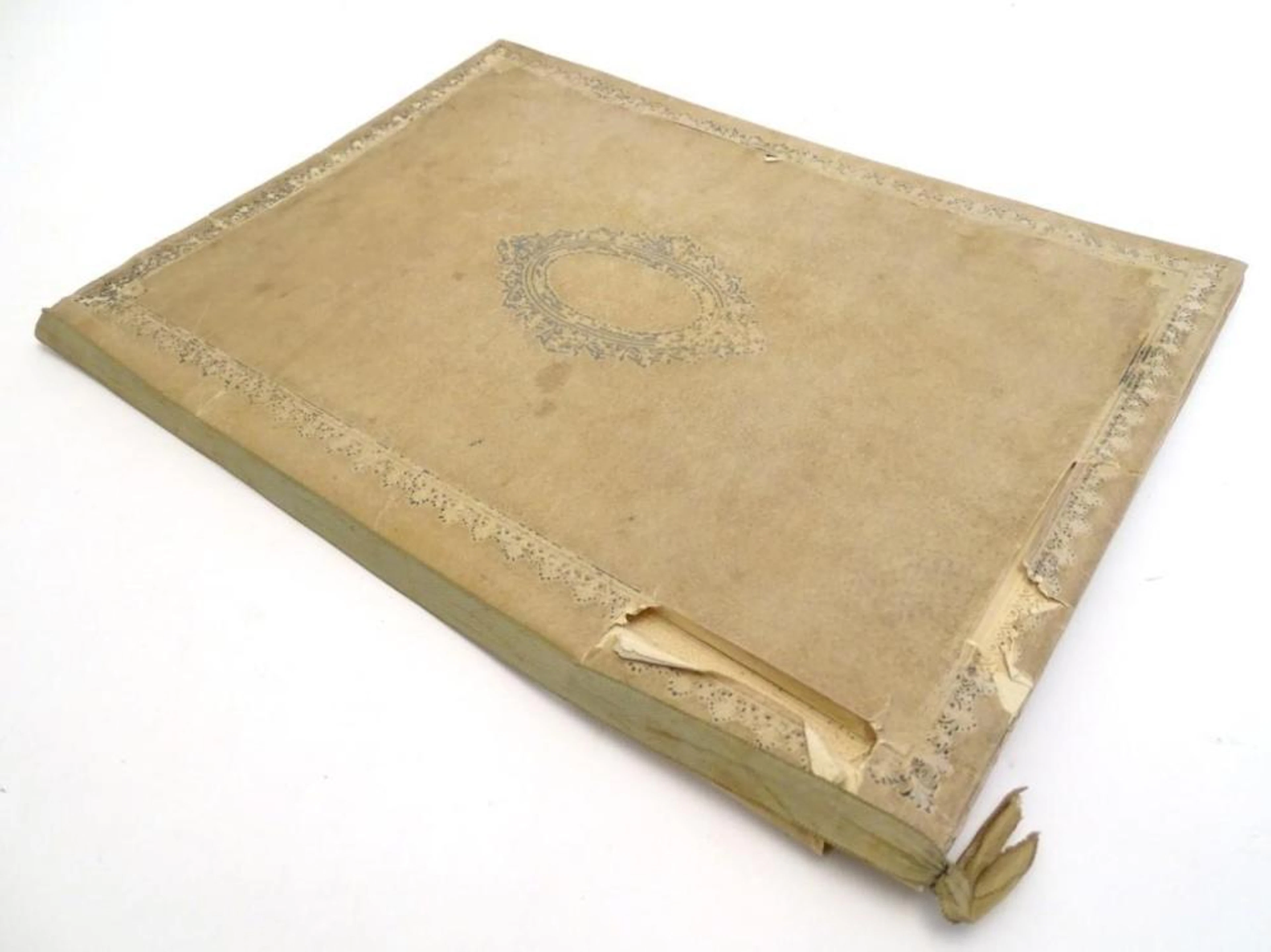 Book: An early 20thC French book entitled Reliques…