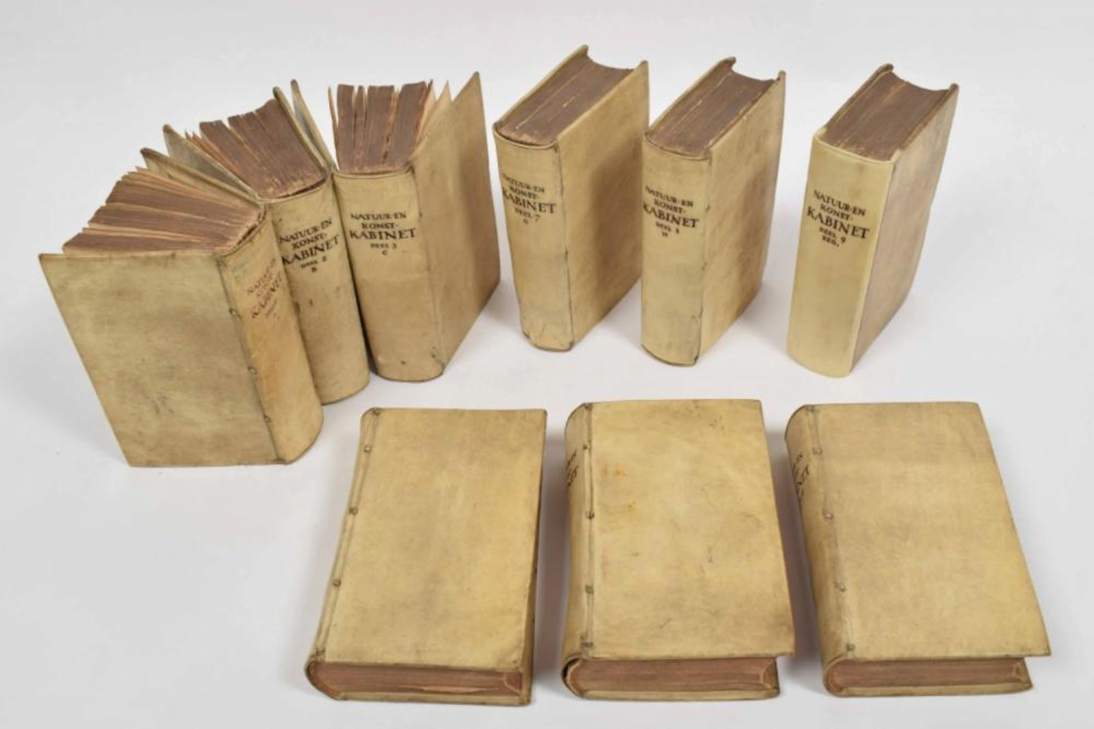[OLD BOOKS 17TH-19TH CENTURY] KABINET DER NATUURLYKE HISTORIEN