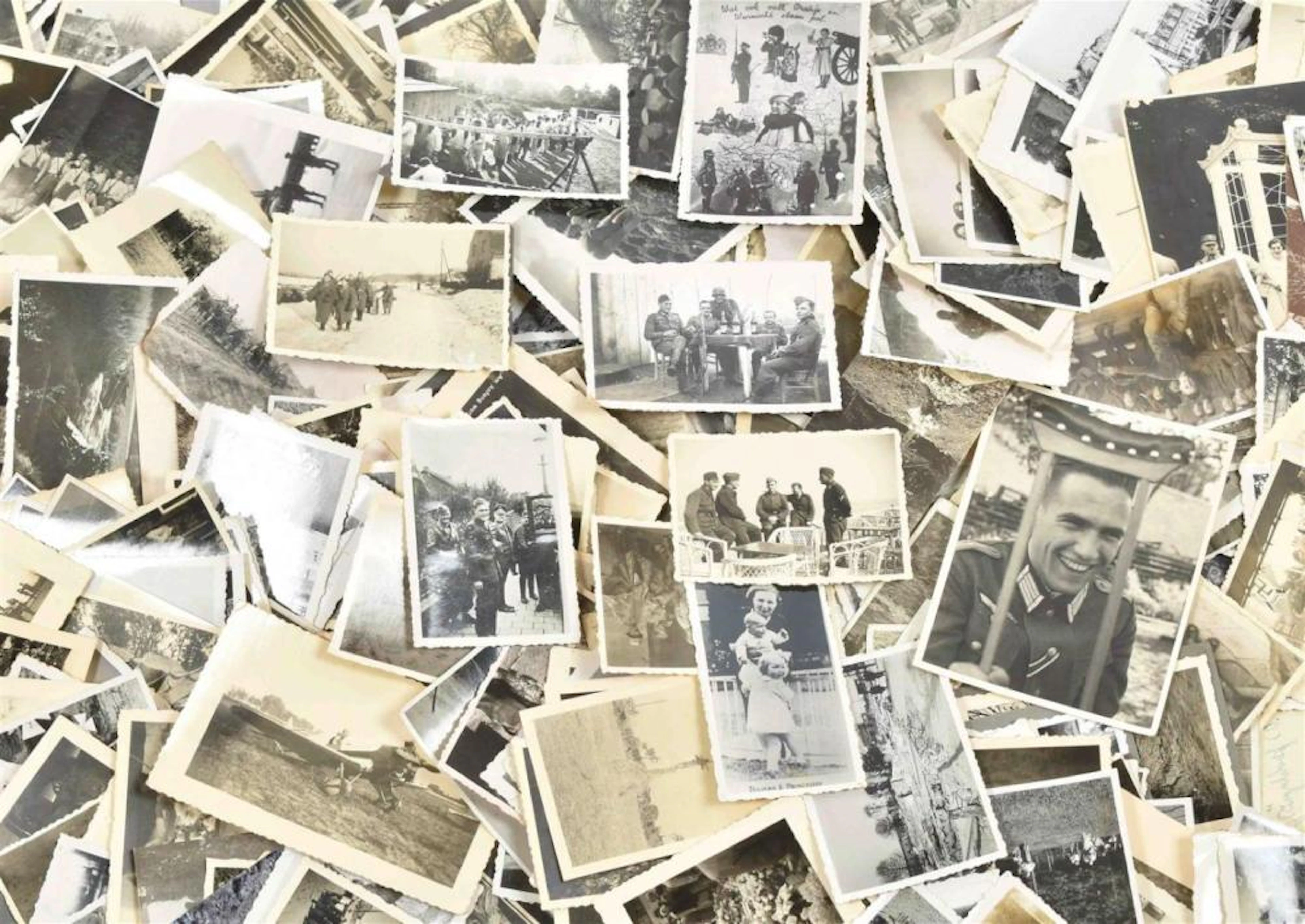 COLLECTION OF HUNDREDS OF LOOSE WWII PHOTOGRAPHS