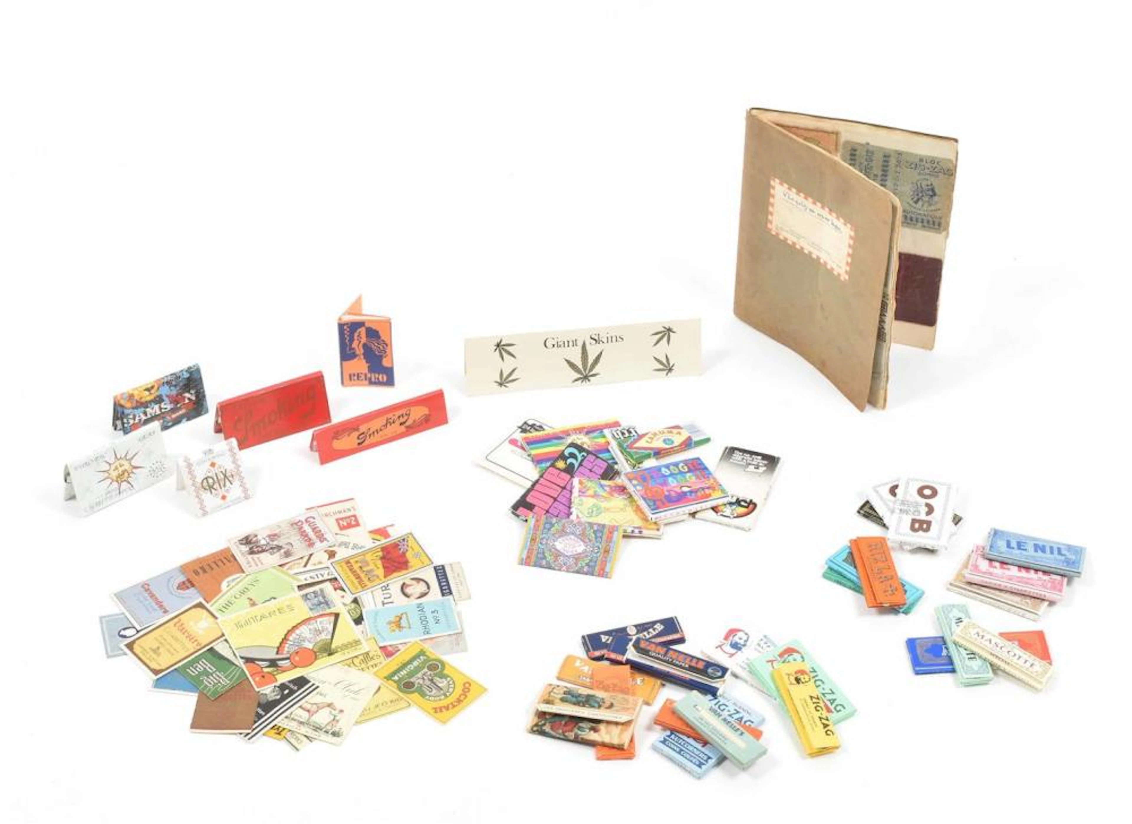 [ADVERTORIAL EPHEMERA] [TOBACCO] 360 UNUSED PACKAGES OF CIGARETTE ROLLING PAPERS