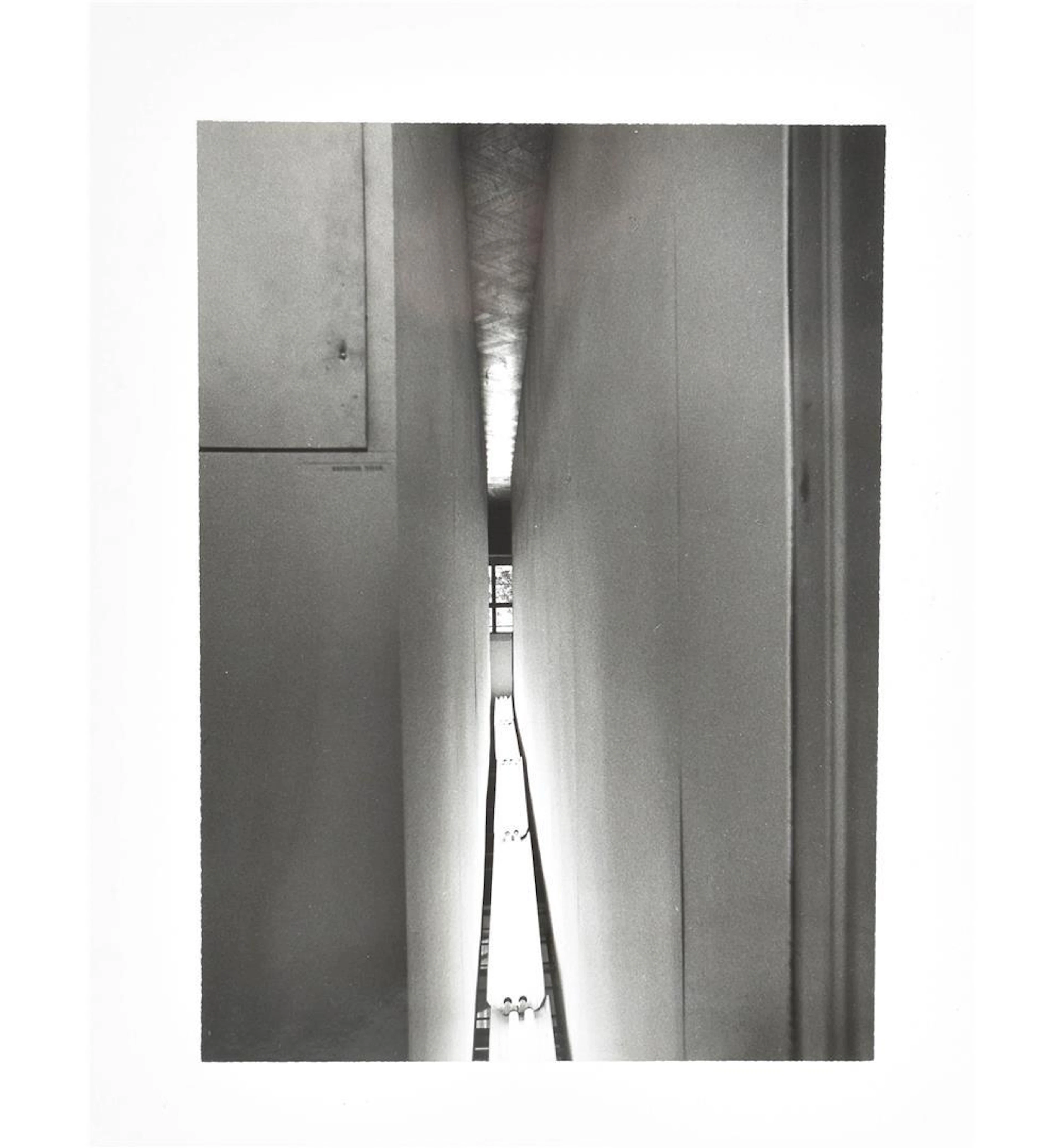 BRUCE NAUMAN, ELLIPTICAL SPACE, 1972