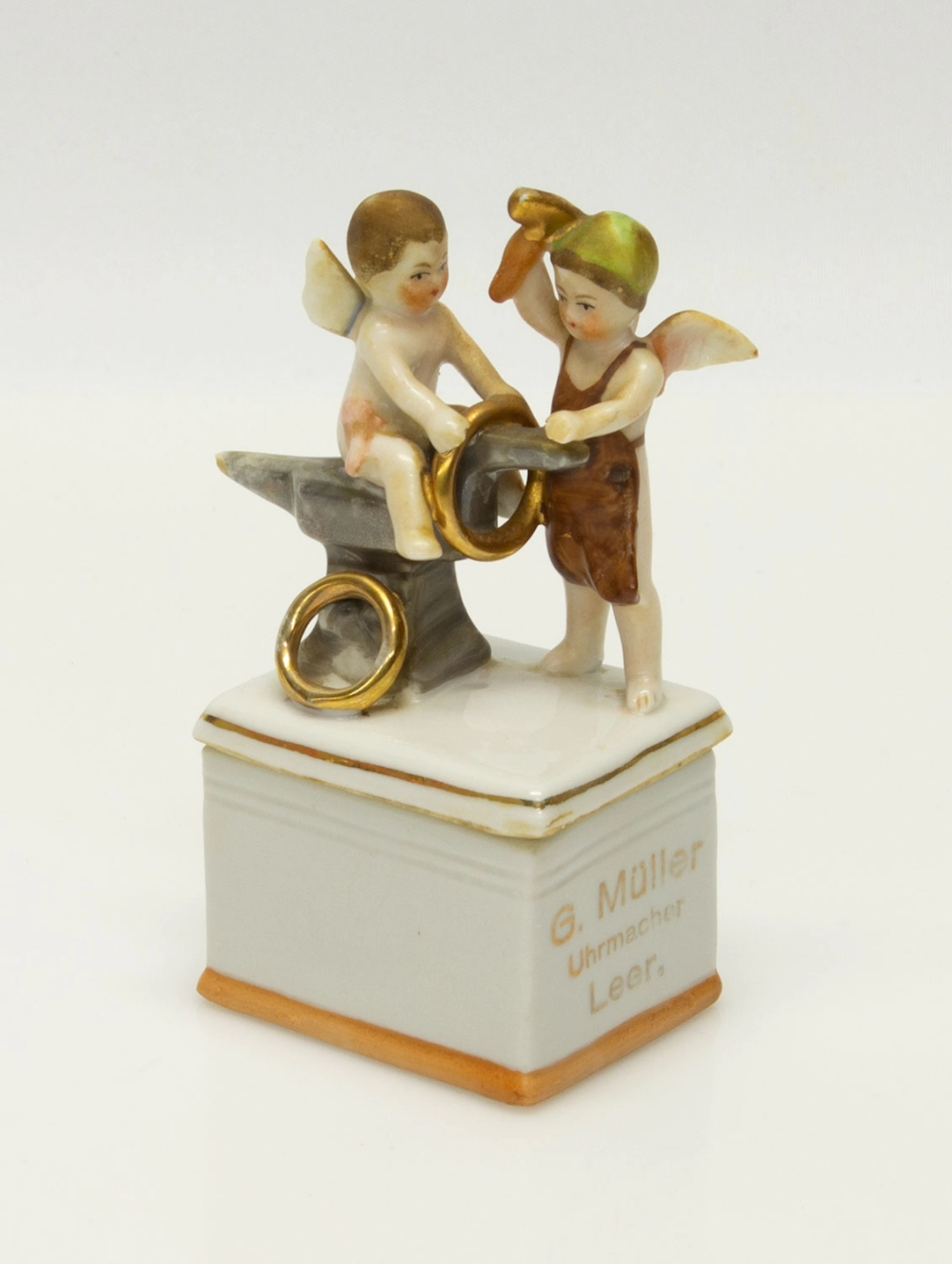Werbefigur eines Goldschmiedes