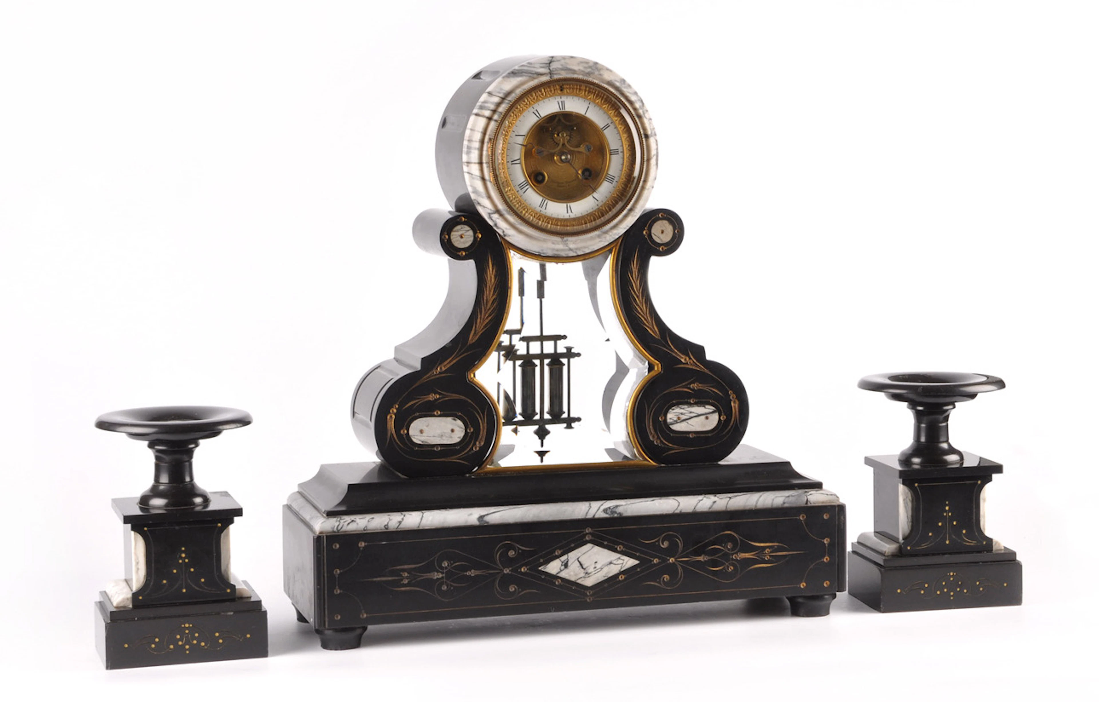BEGUIN WARNON NAMUR. Jugendstil, Kaminuhr mit Beistellern. Quecksilber-Kompensationspendel, Brocot-Ankerhemmung.