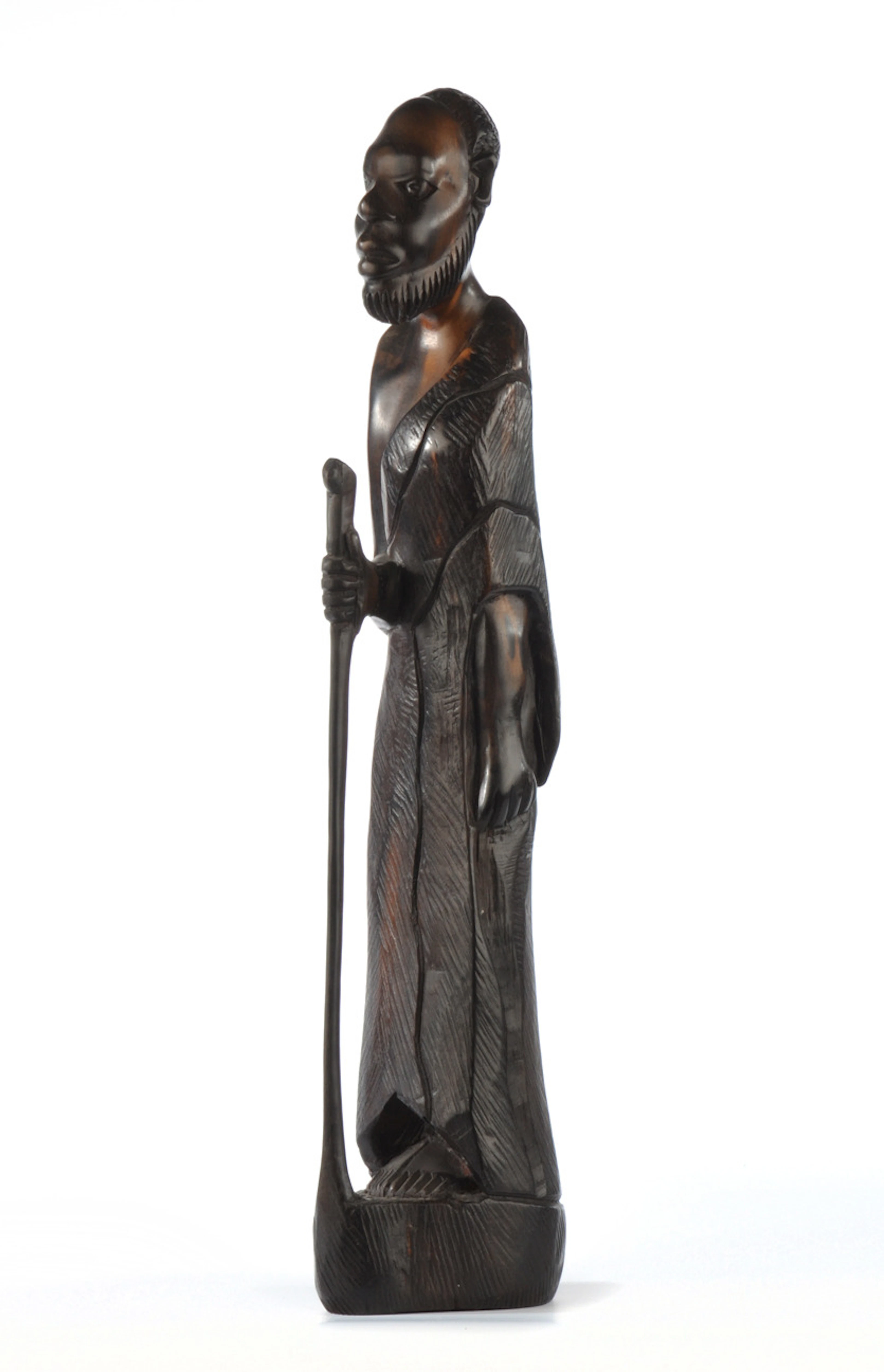 AFRIKANISCHE SKULPTUR. Darstellung eines Alten; Greis oder Medizinmann. Ebenholz.