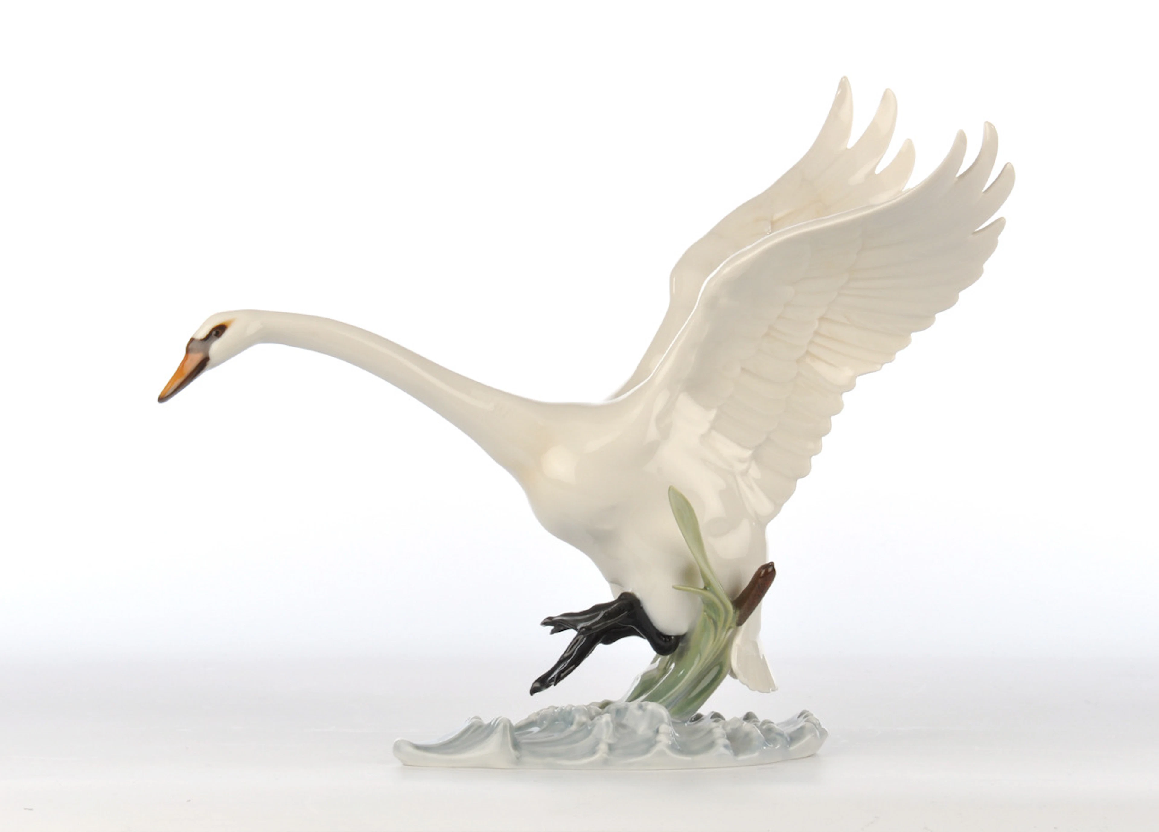 HANS ACHTZIGER FÜR HUTSCHENREUTHER. Aufsteigender Schwan.