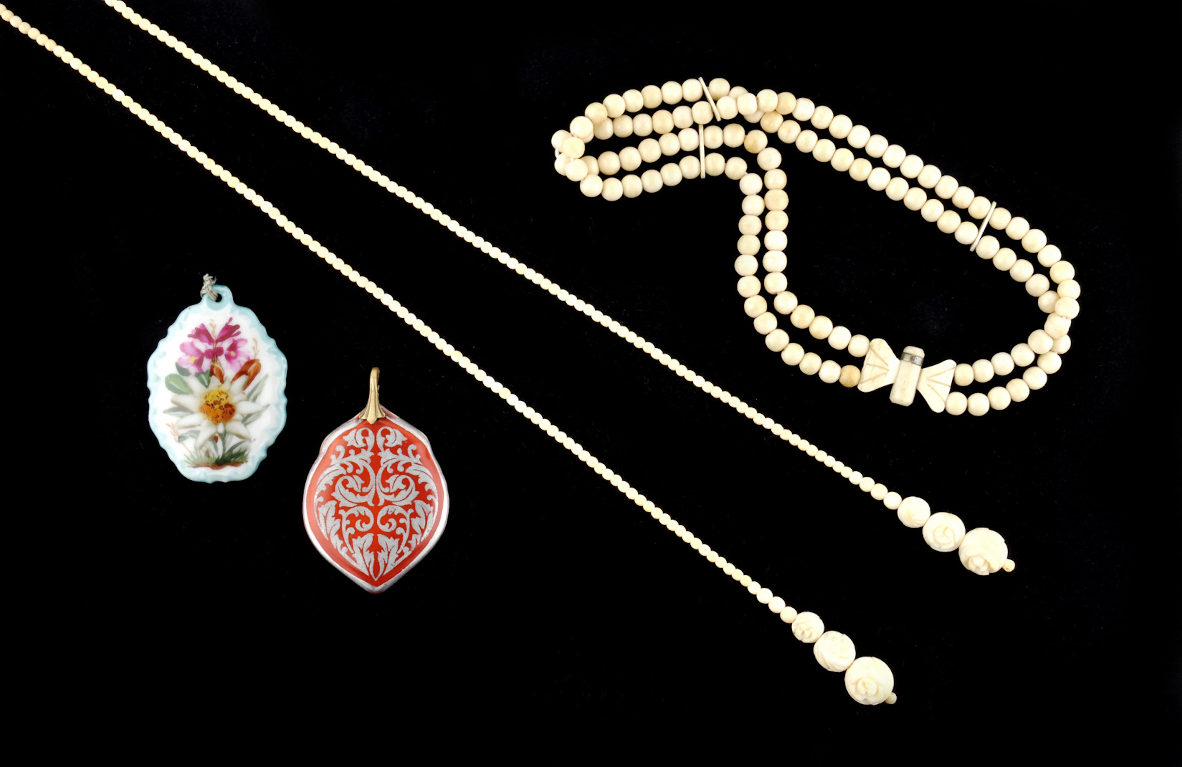 KONVOLUT MODESCHMUCK.