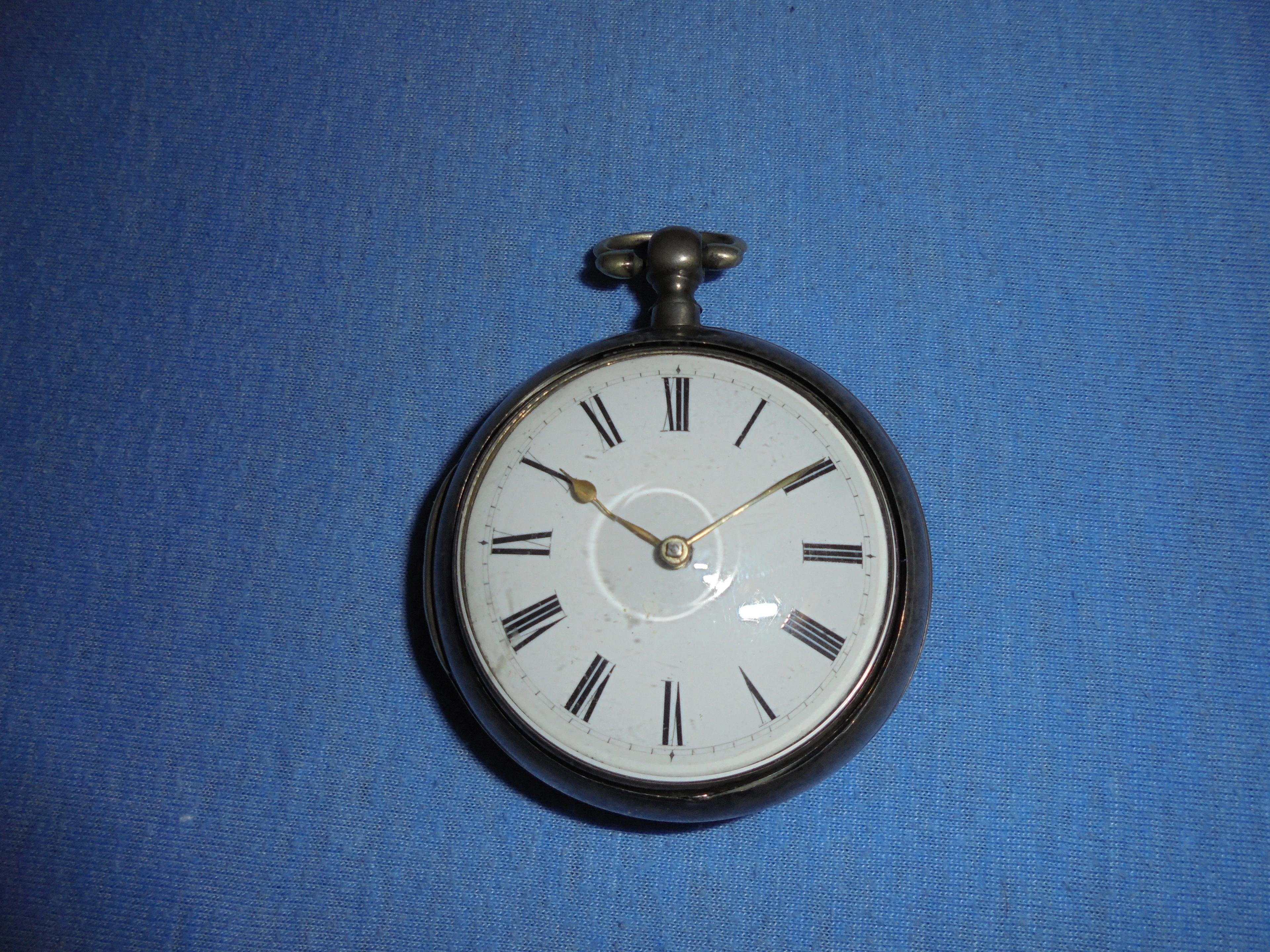 Antike mechanische Taschenuhr im case, Sterlingsilber. Römische Minuterie.