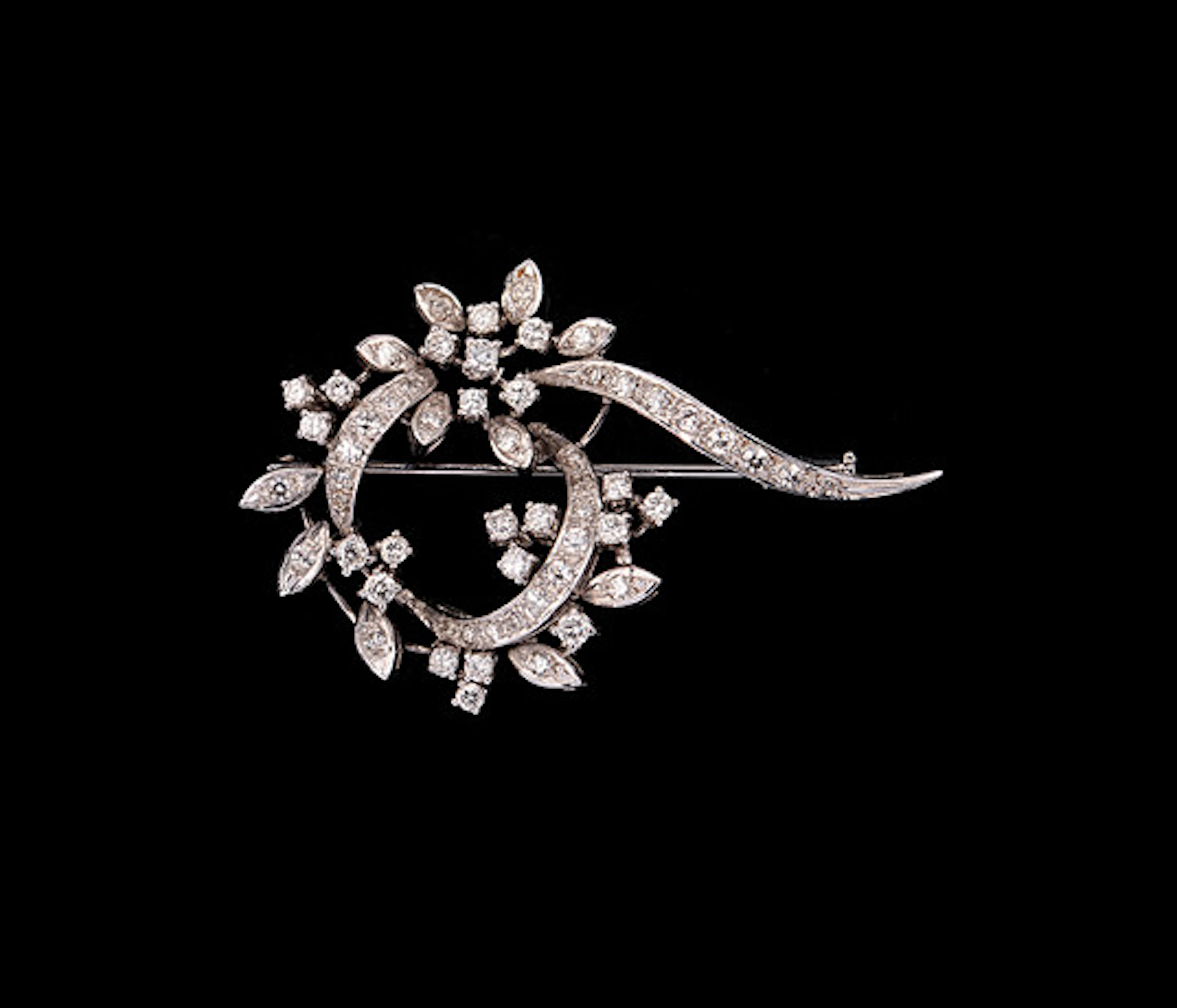 VINTAGE BROSCH med diamanter. 750 vitguld,…