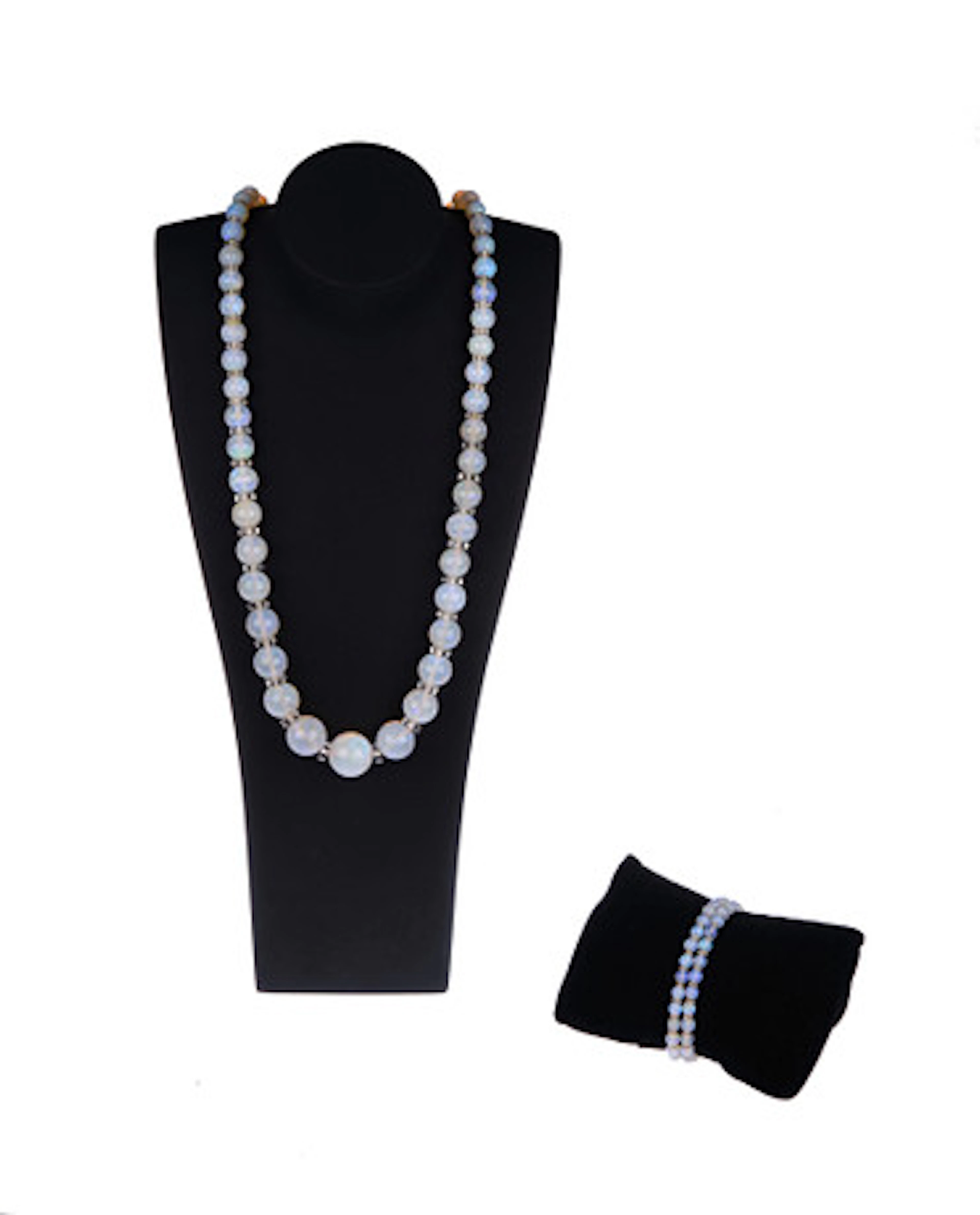 OPALCOLLIER UND ARMBAND. armband, halsband…
