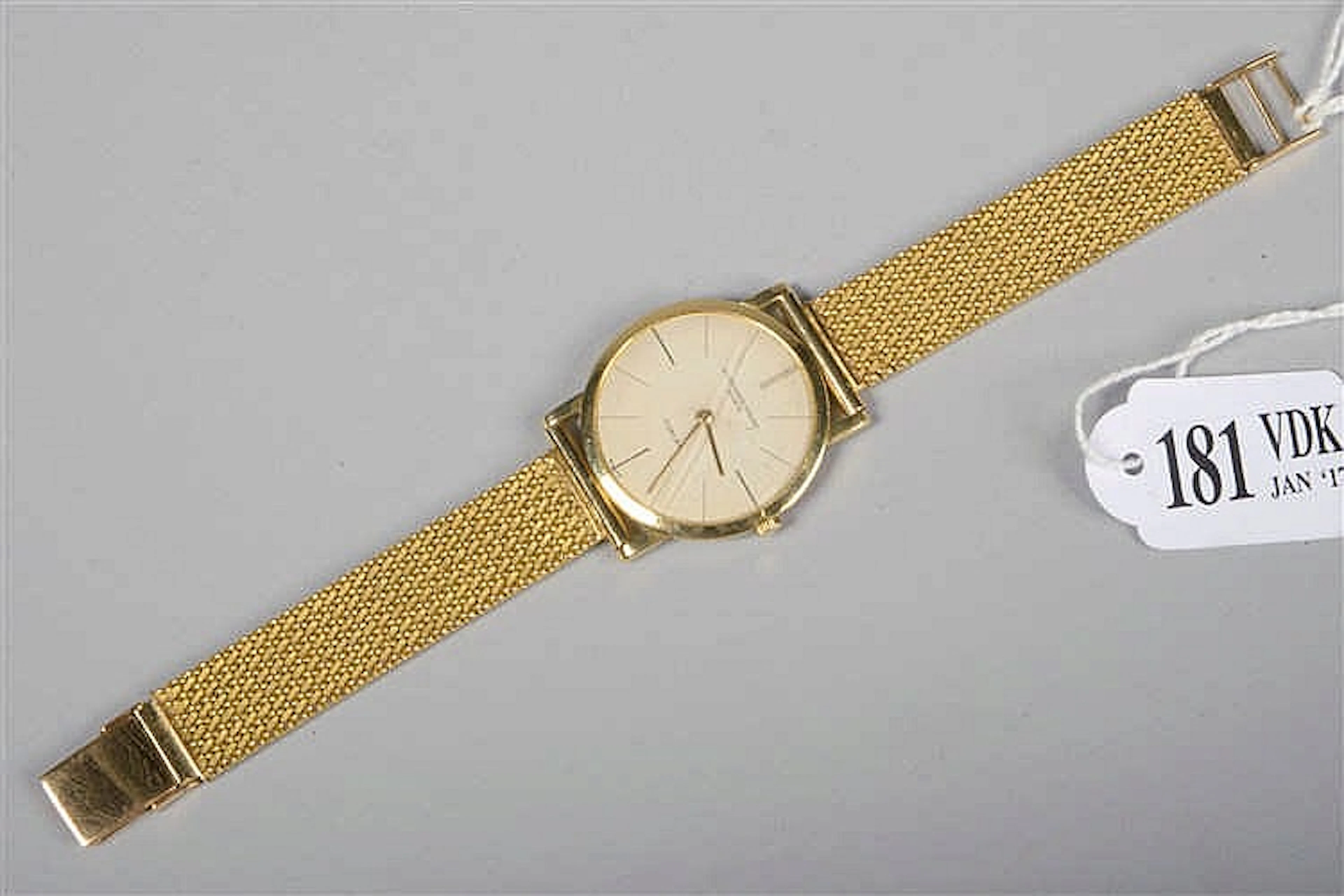 Montre pour homme en or jaune 18 carats de marque Audemars-Piguet, Genève.