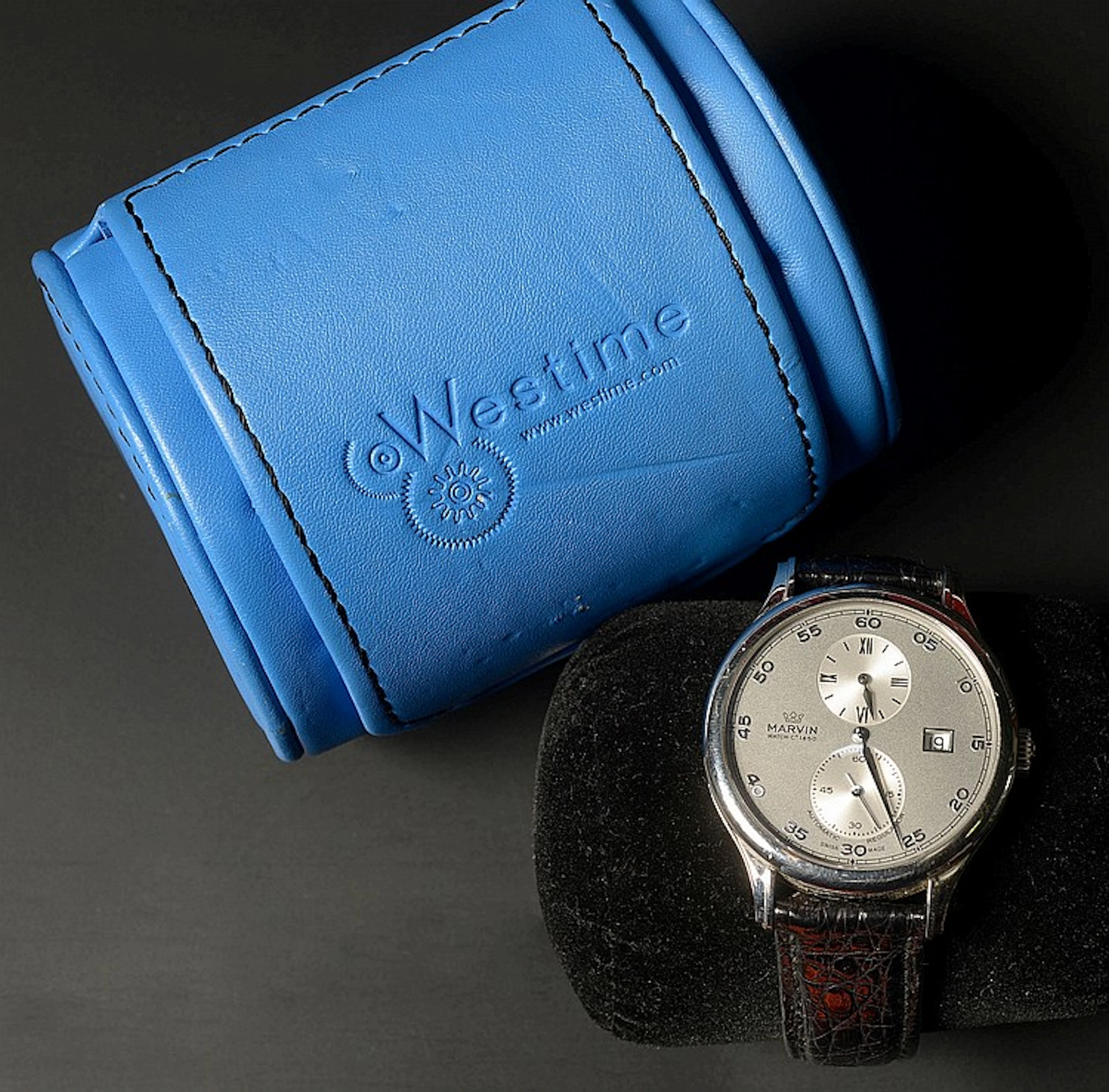 Montre pour homme de marque Marvin. Boitier en aci