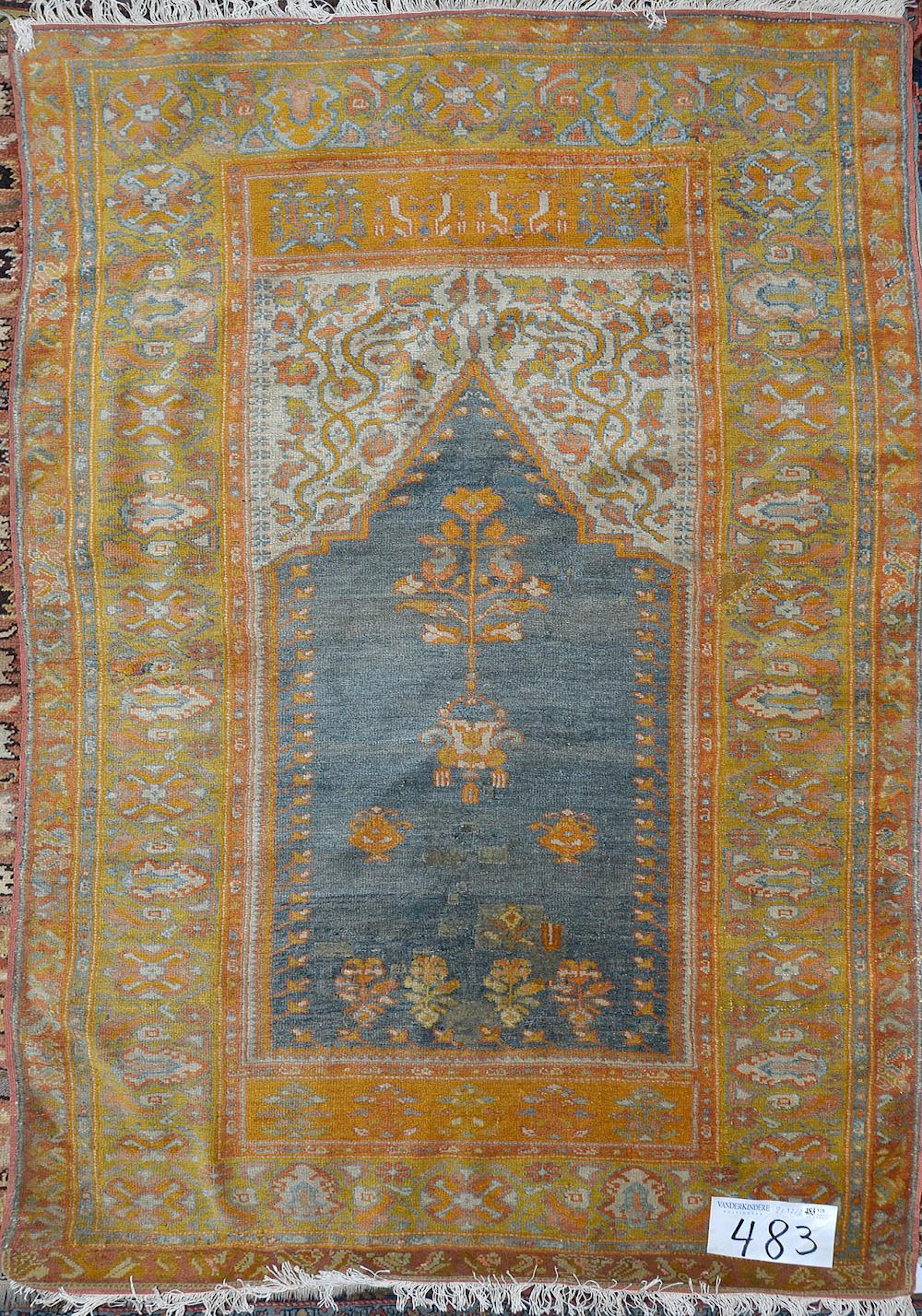 Tapis Sivas de prière en laine fait main décoré d'?
