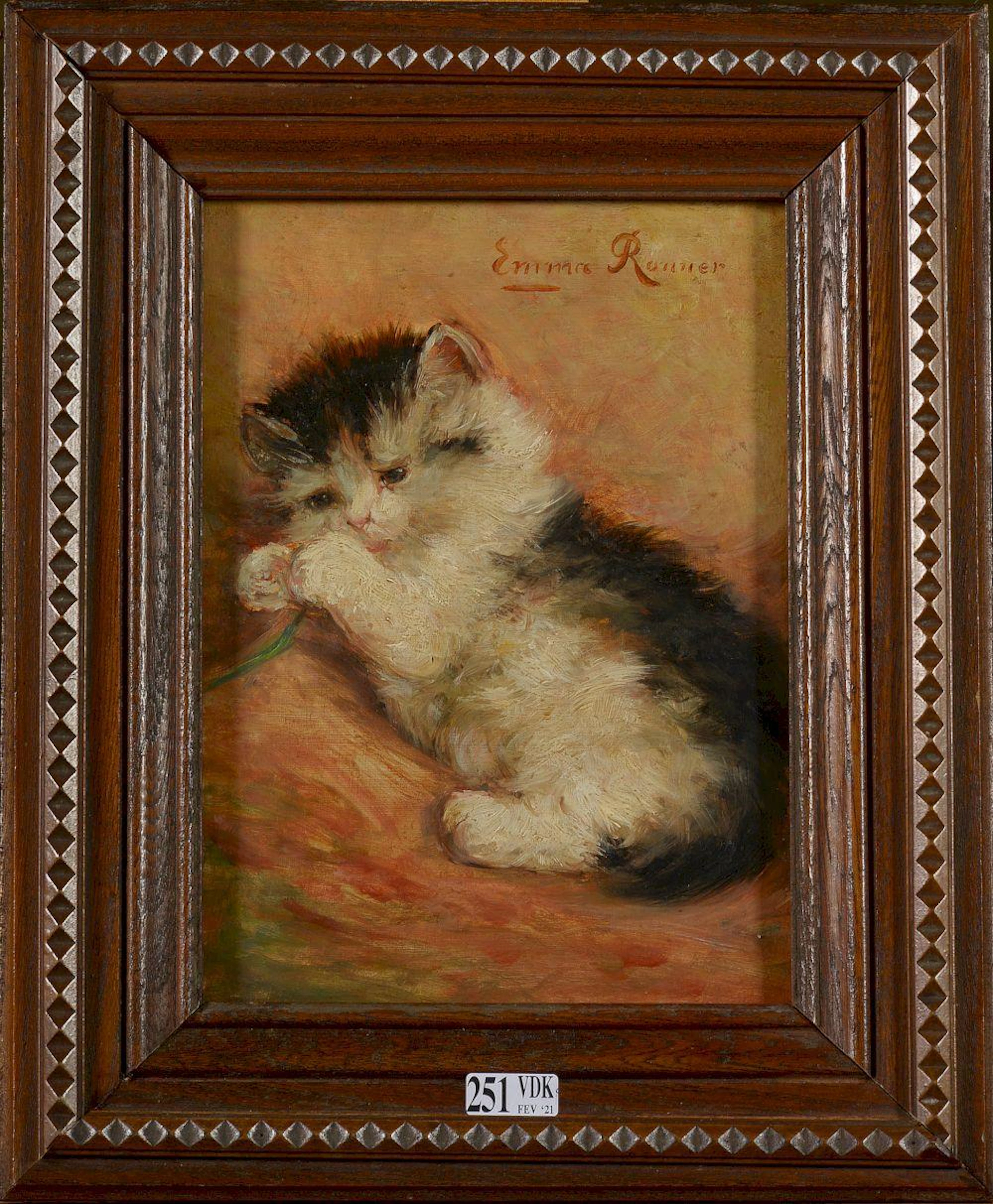Huile sur panneau d'acajou "Chaton jouant"