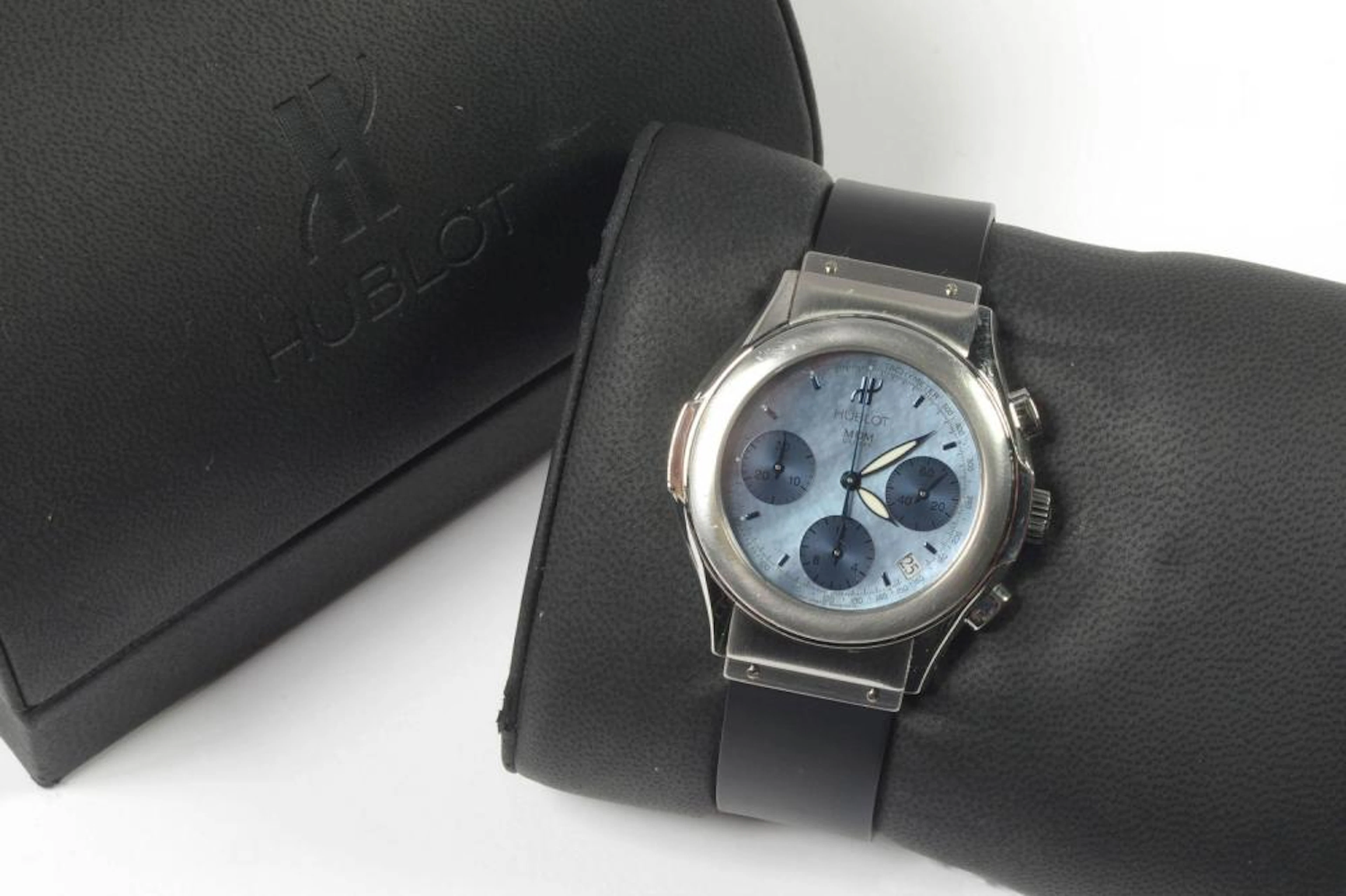 Montre unisexe de marque Hublot, modèle MDM, chronographe à cadran nacré b