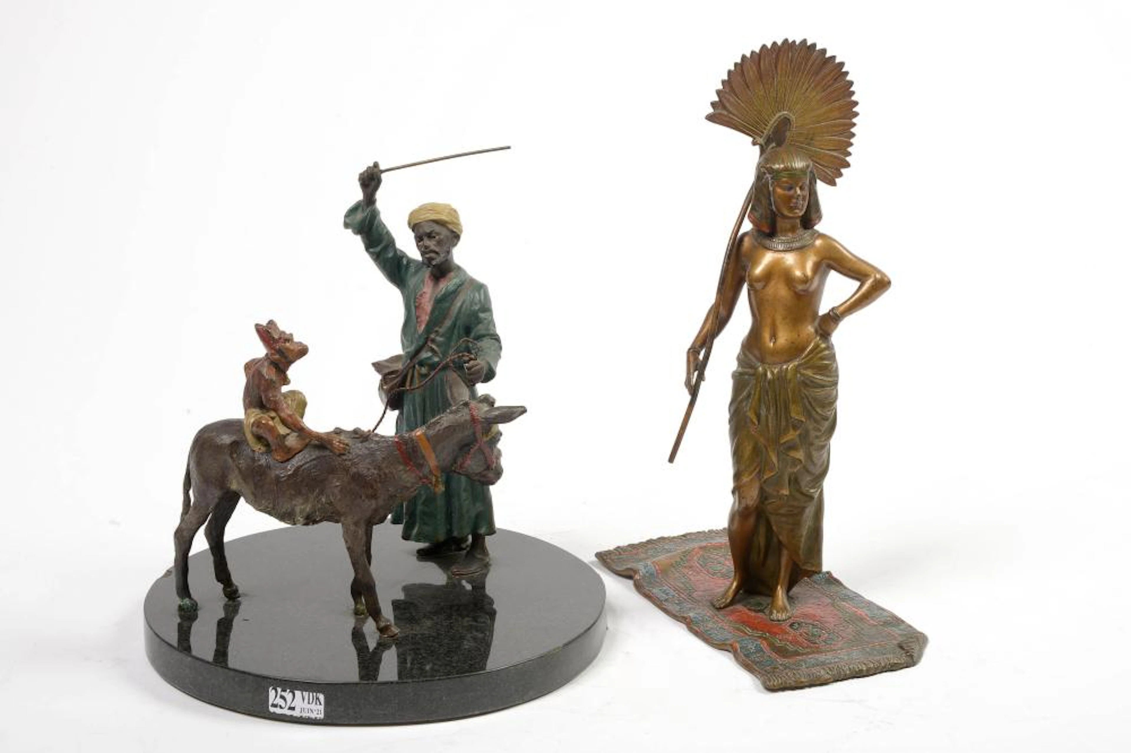 Sculptures "Le dresseur de singe" et "La belle égyptienne" en bronze de
