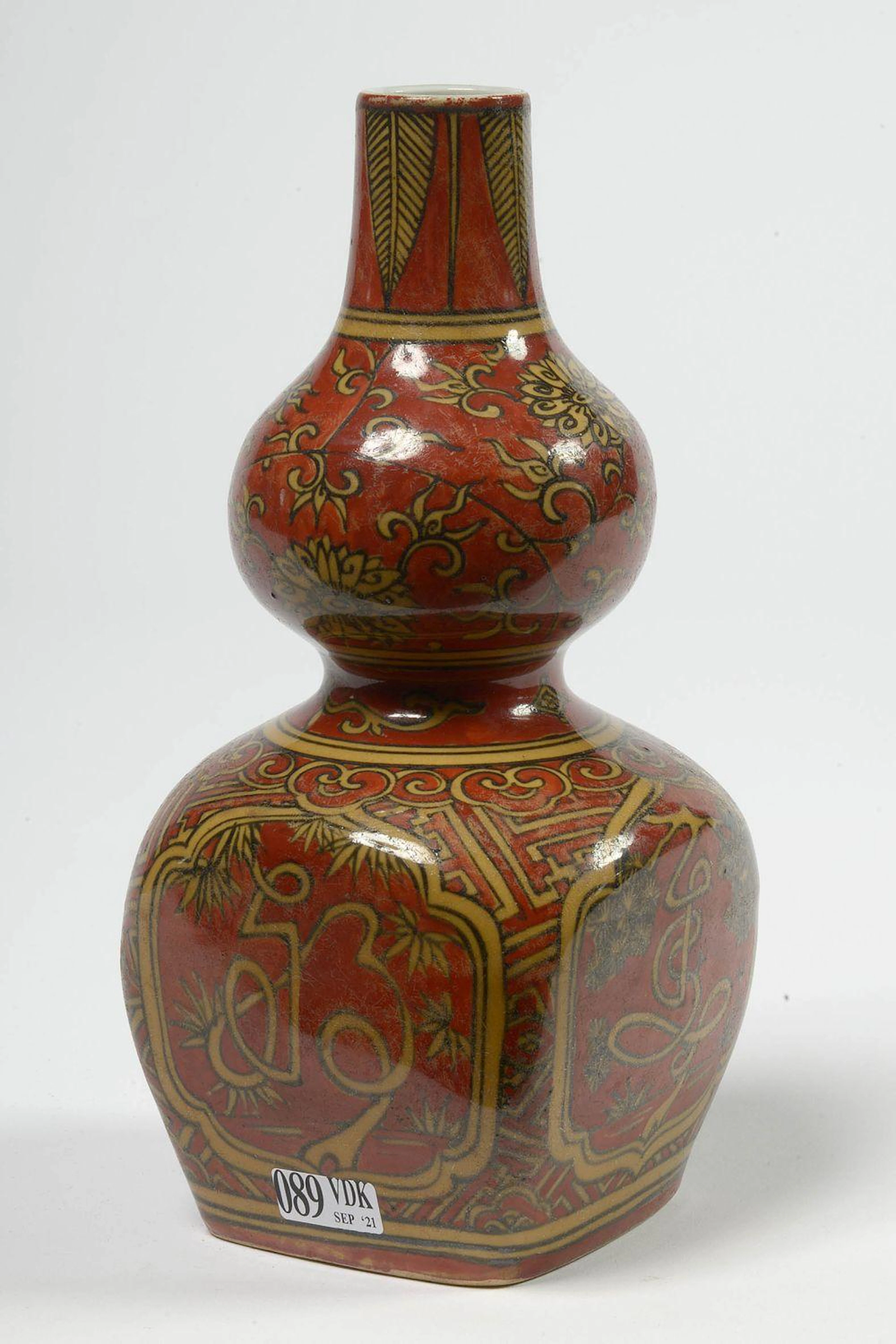 Vase double-gourde en porcelaine polychrome de Chine à...
