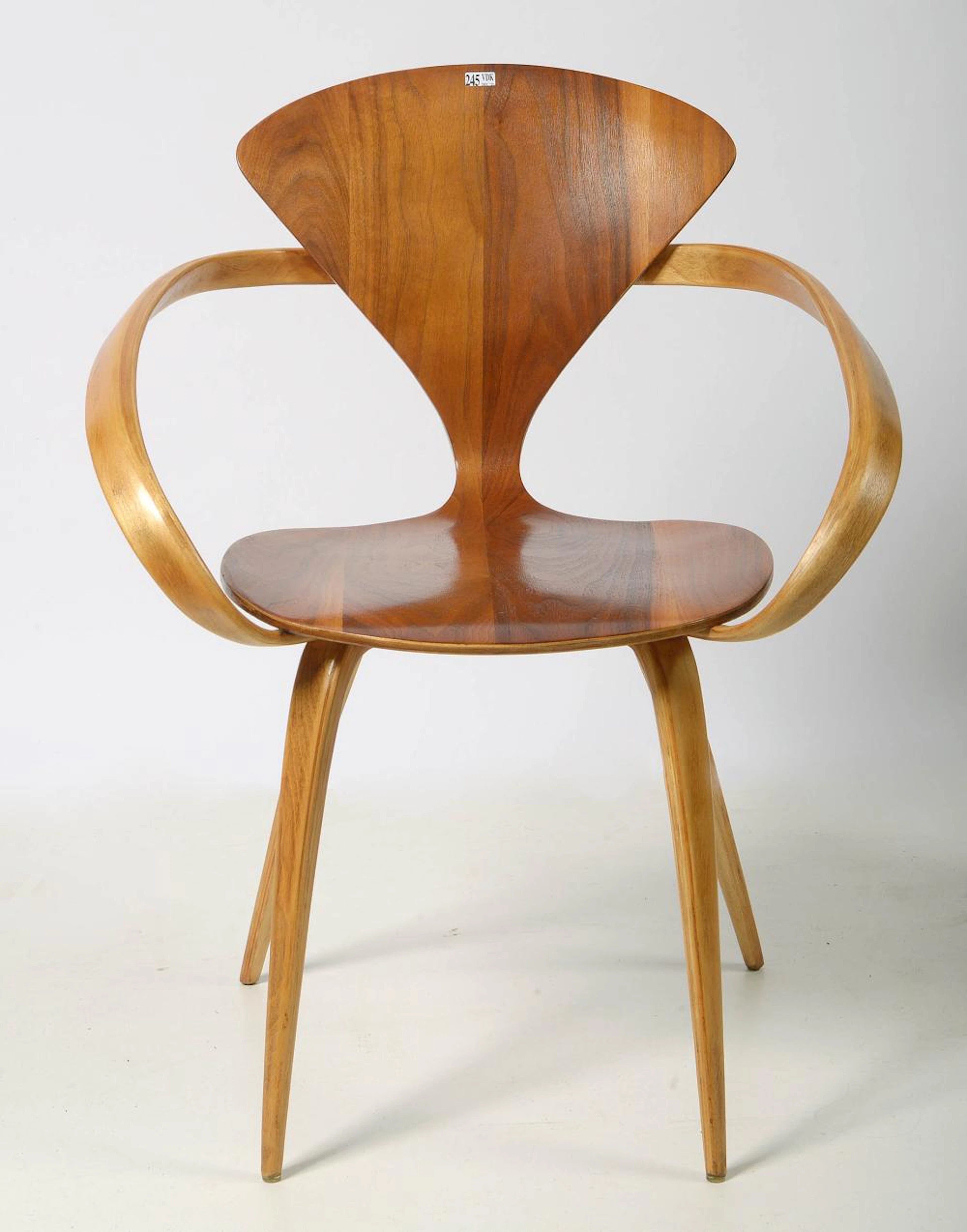CHERNER Norman (1920 - 1987) - Fauteuil en contreplaqué de noyer