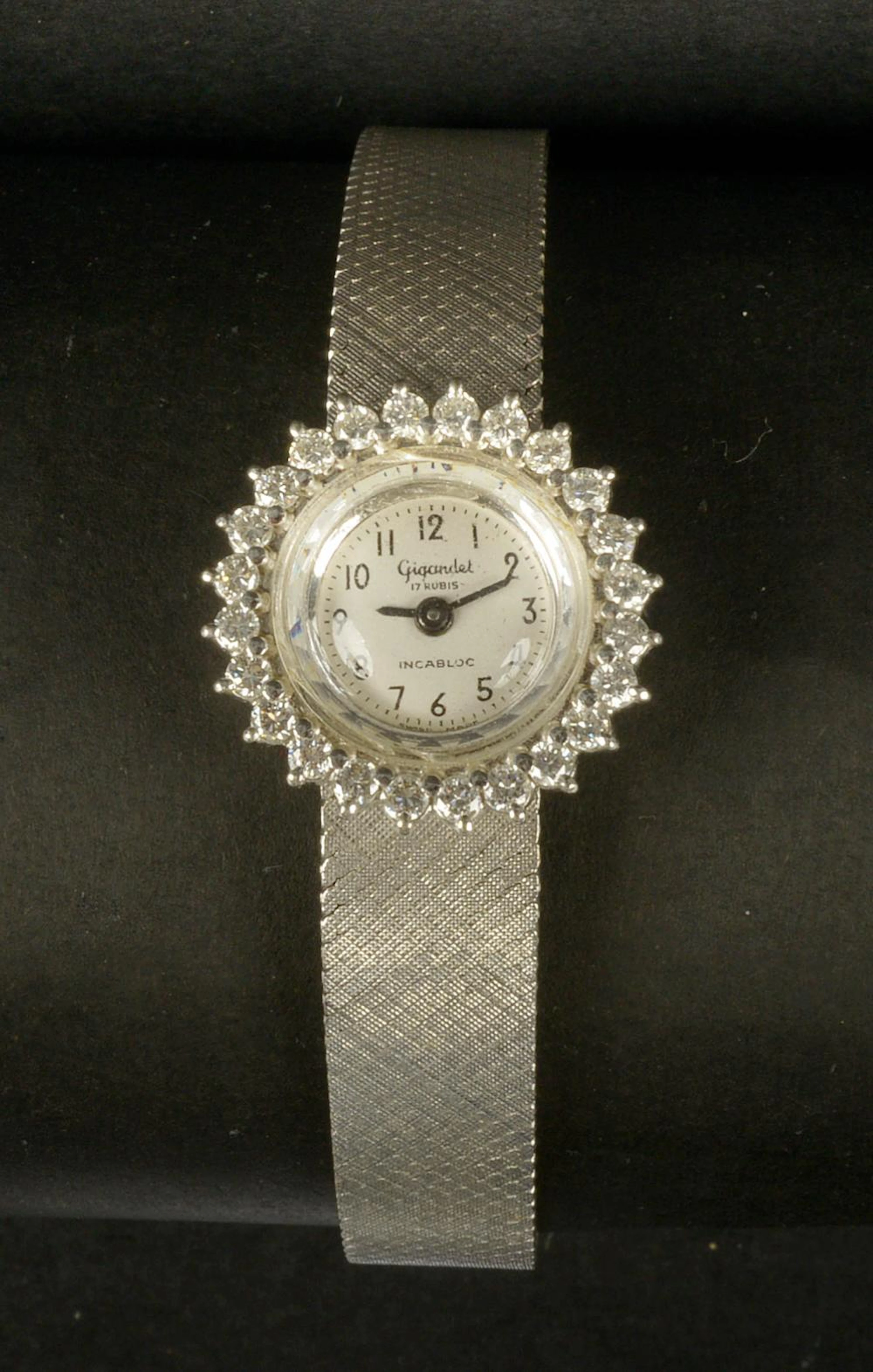 Joaillerie Montre pour dame de marque Gigandet en complet...