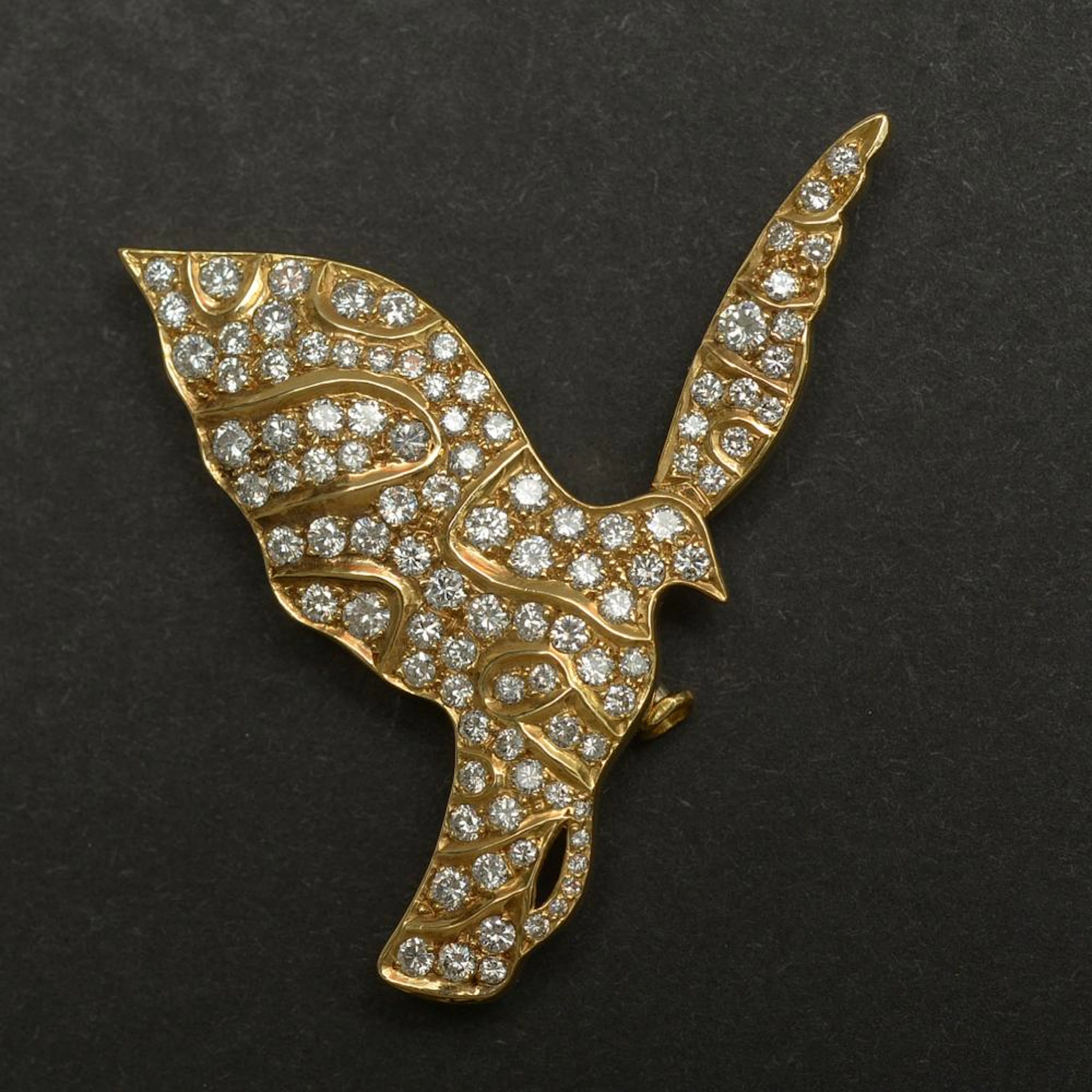 Joaillerie Broche en or jaune 18 carats sertie de 1,51...