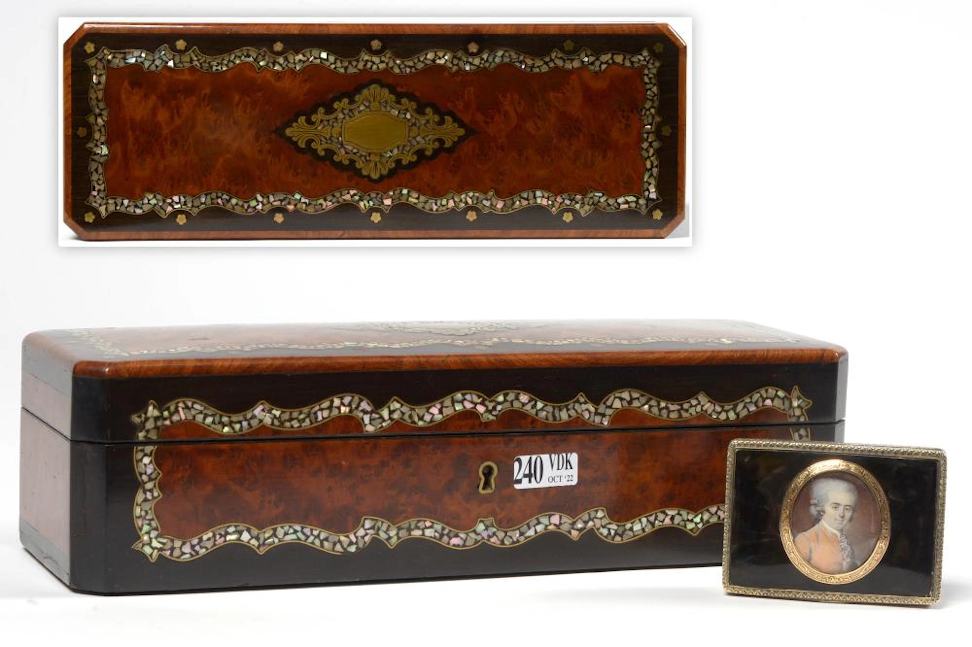 Objets de vitrine Petite boîte en écaille et monture en...