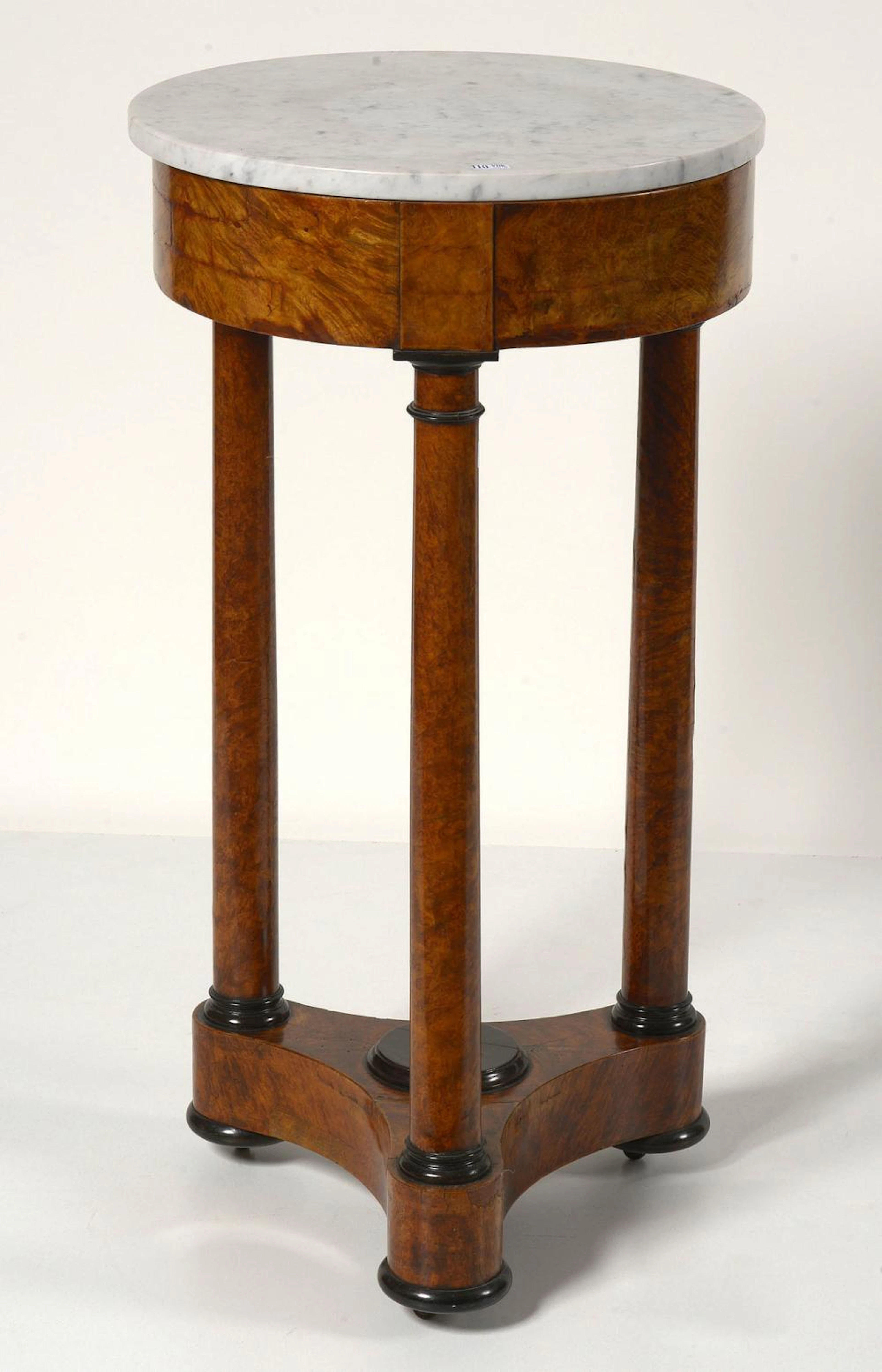 Mobilier Petit guéridon Empire tripode en placage de...