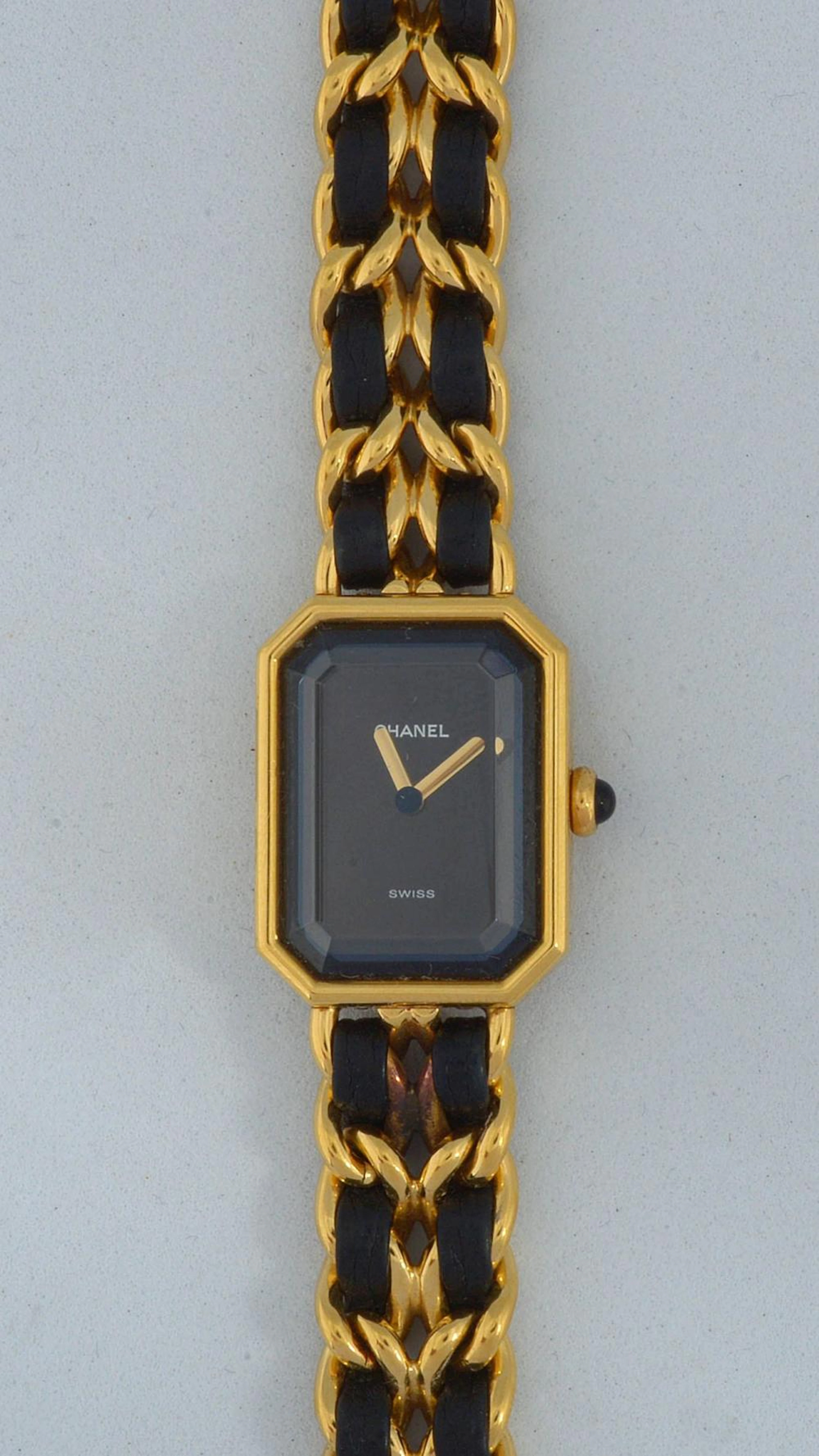 CHANEL Vintage et Haute Couture Montre de marque Chanel, modèle "Première"