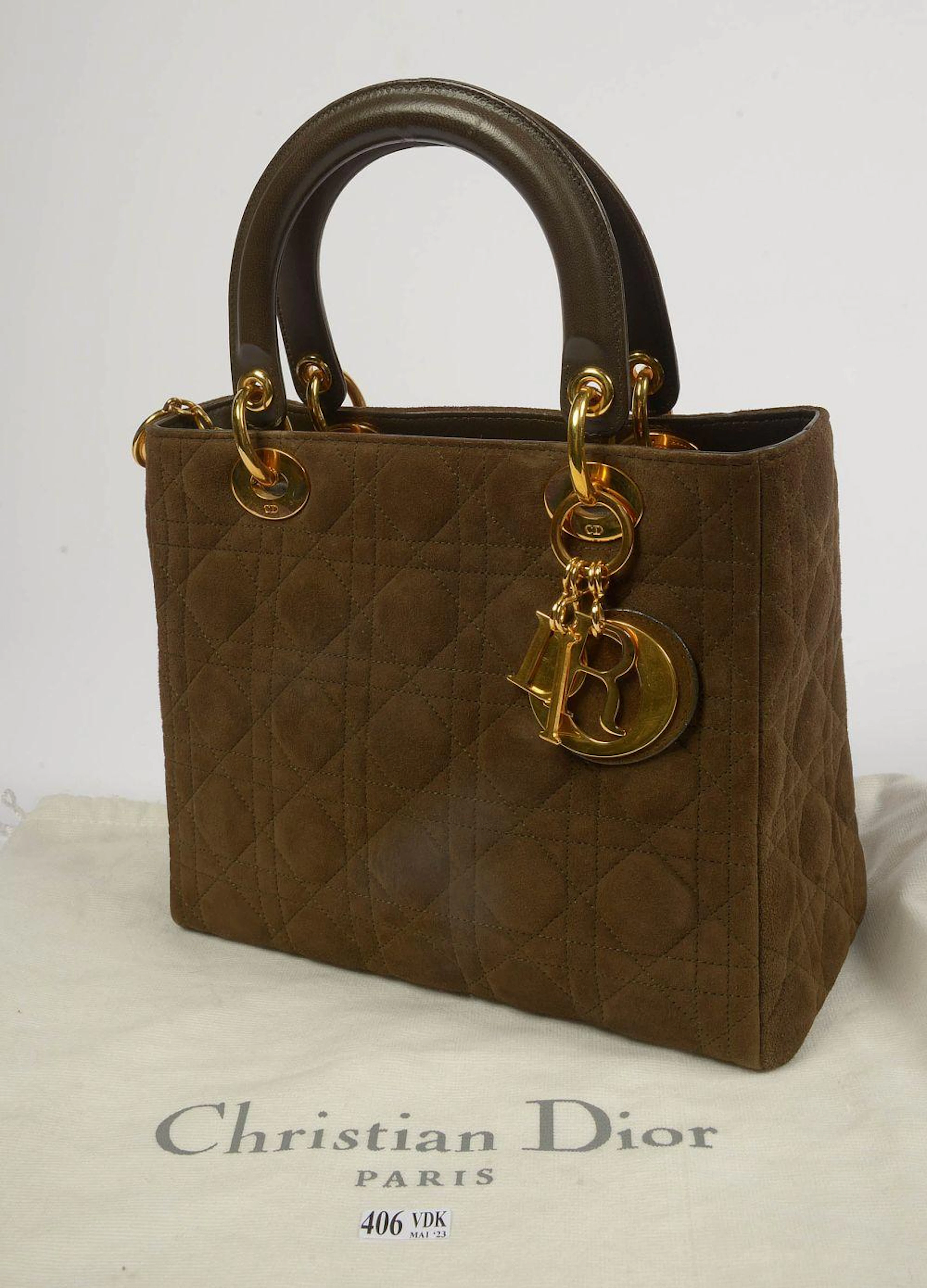 CHRISTIAN DIOR - PARIS - SAC EN DAIM BRUN DE MARQUE CHRISTIAN DIOR