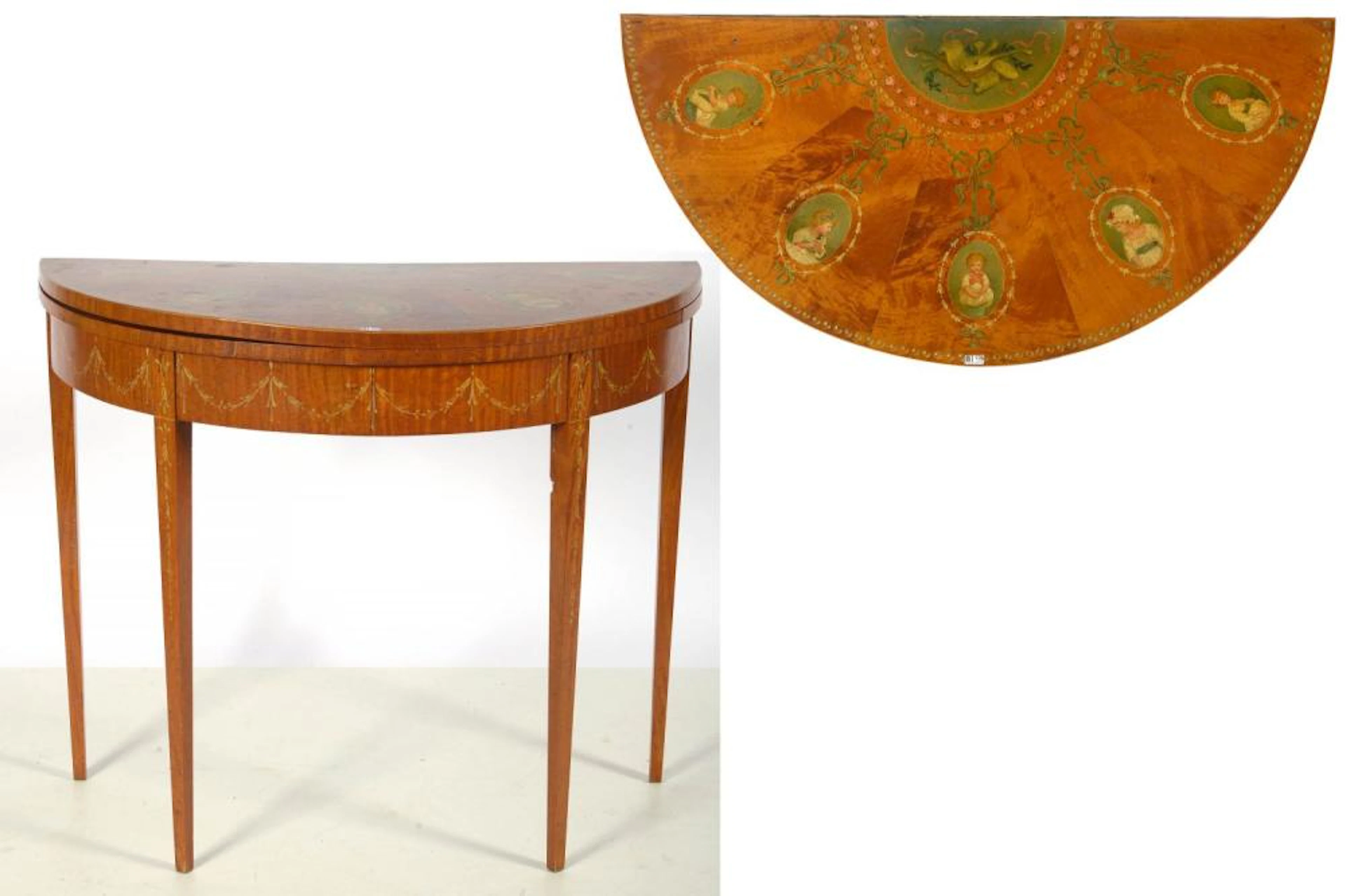 Petite table à jeu demi-lune en bois de placage et vernis Martin ouvrant p