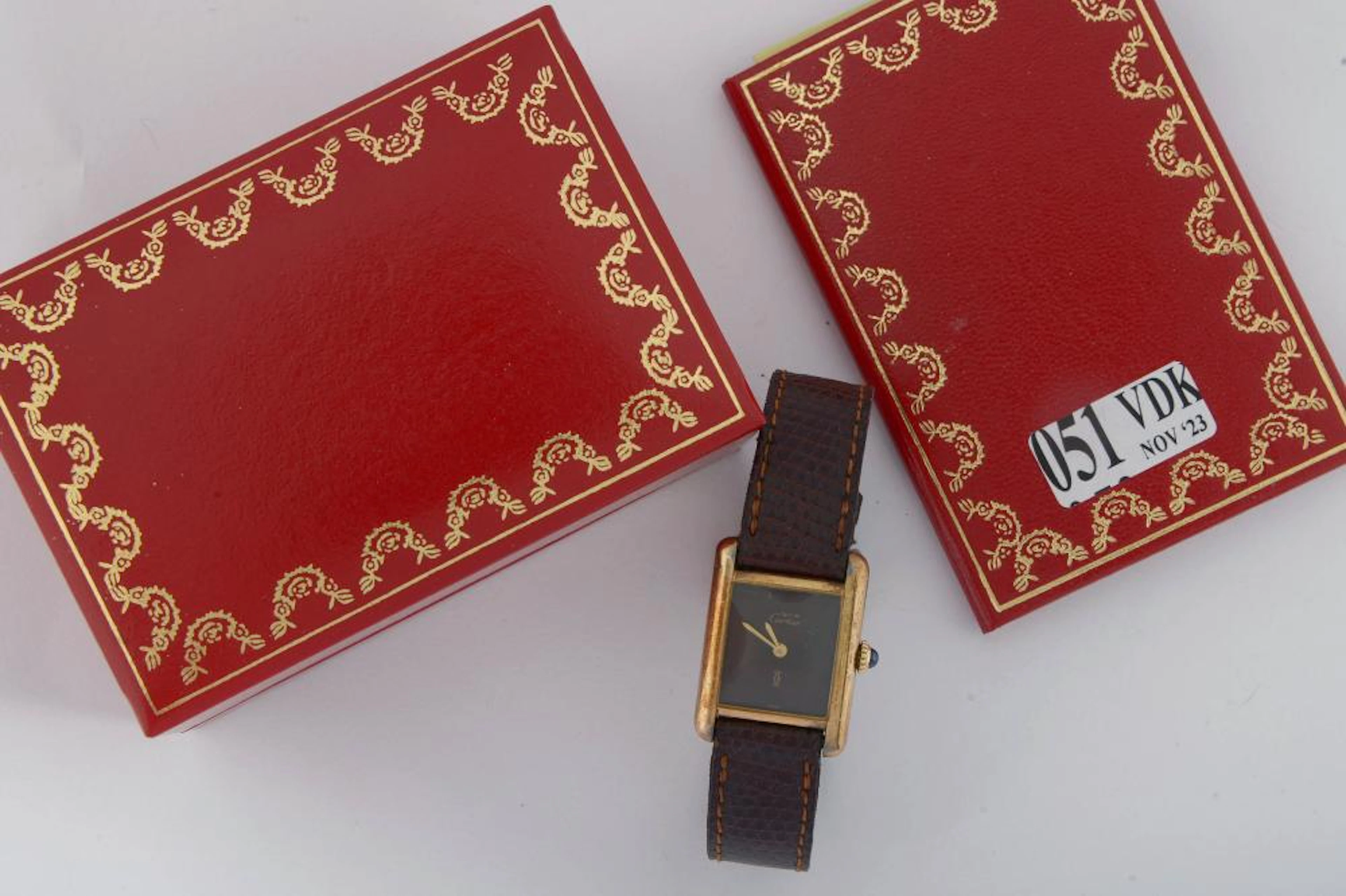 Horlogerie CARTIER Montre pour dame en argent vermeil signé "Must de