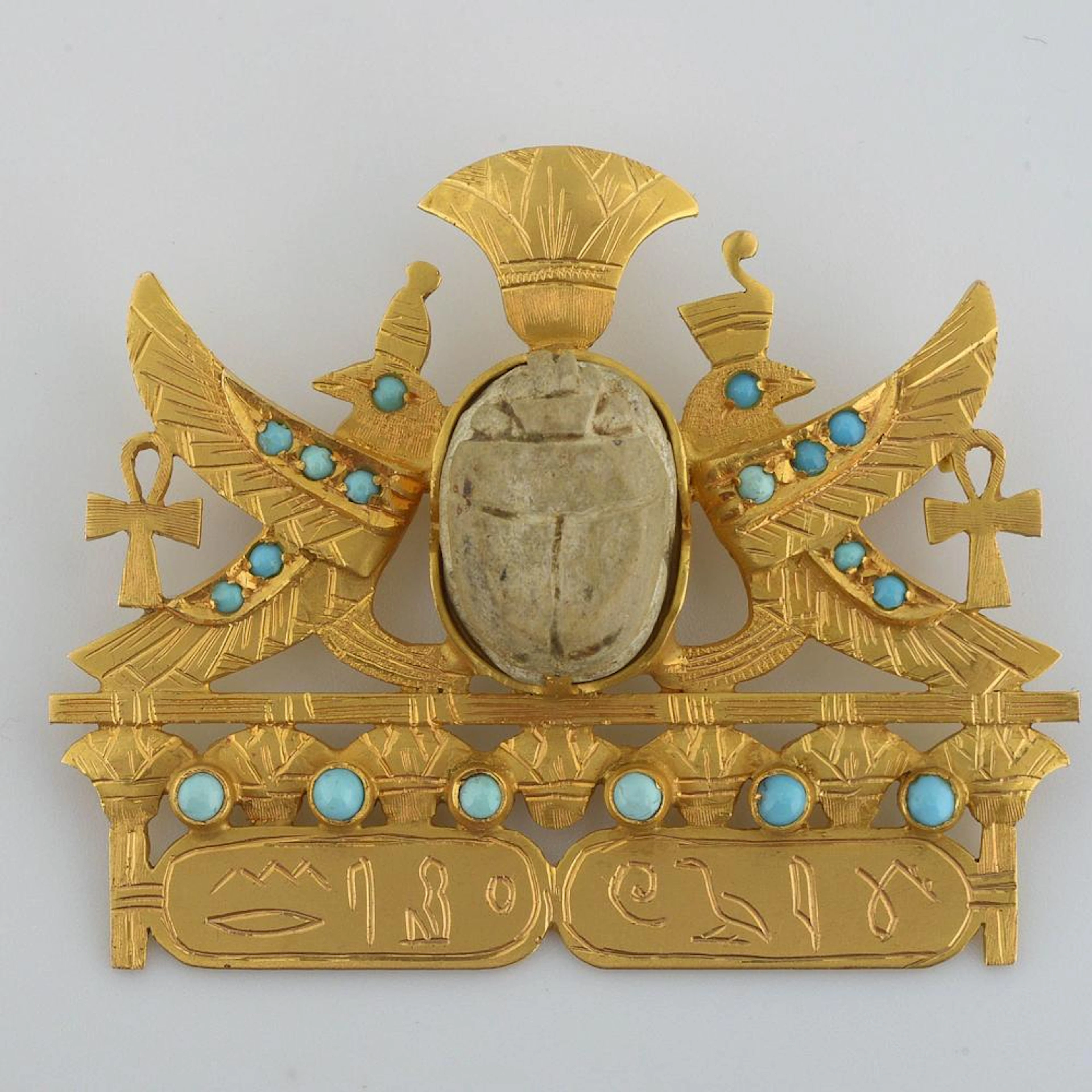 Broche en or jaune 18 carats de style Egyptien déc?