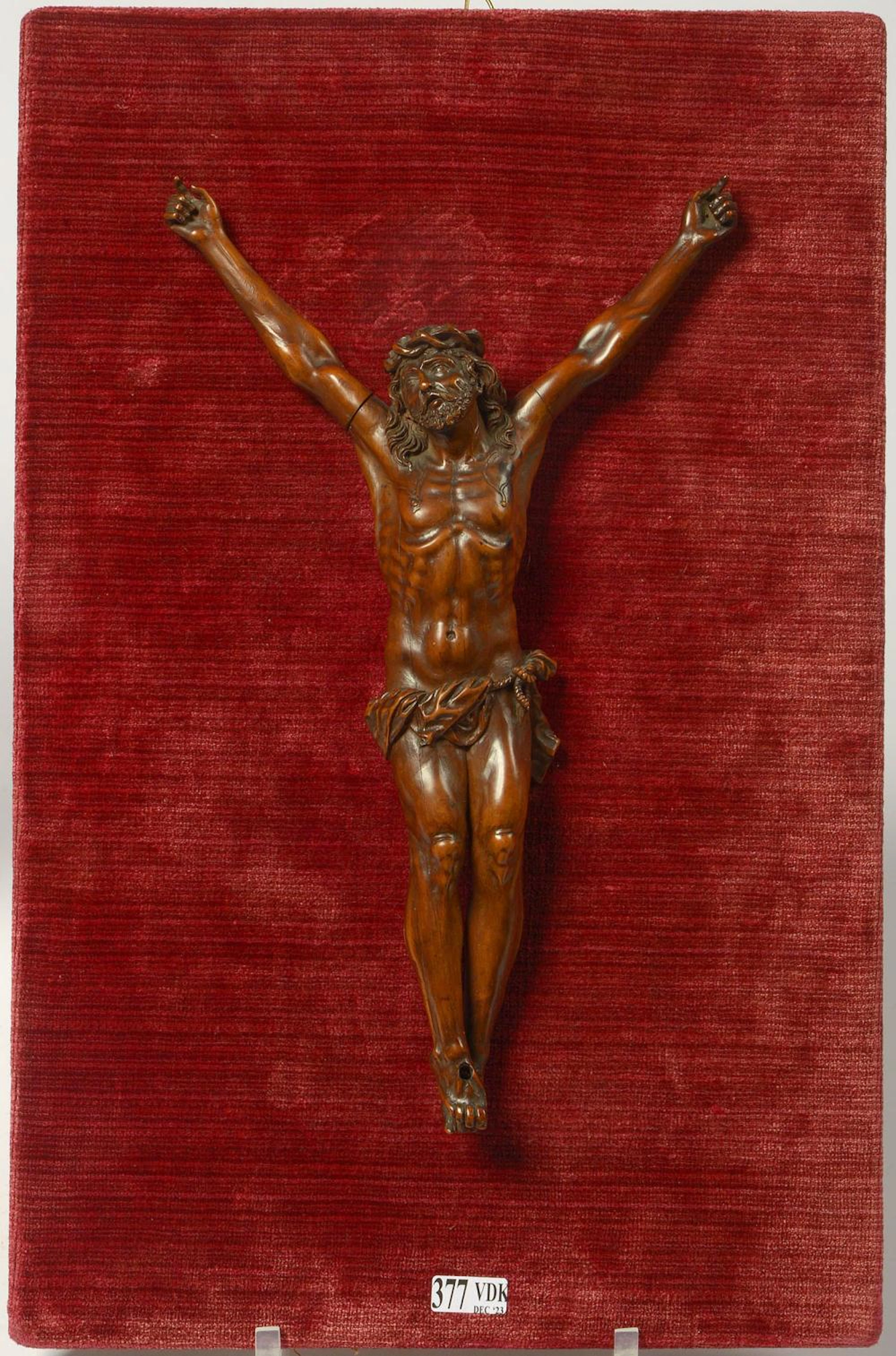 "Christ en croix" en buis sculpté monté postérieur?