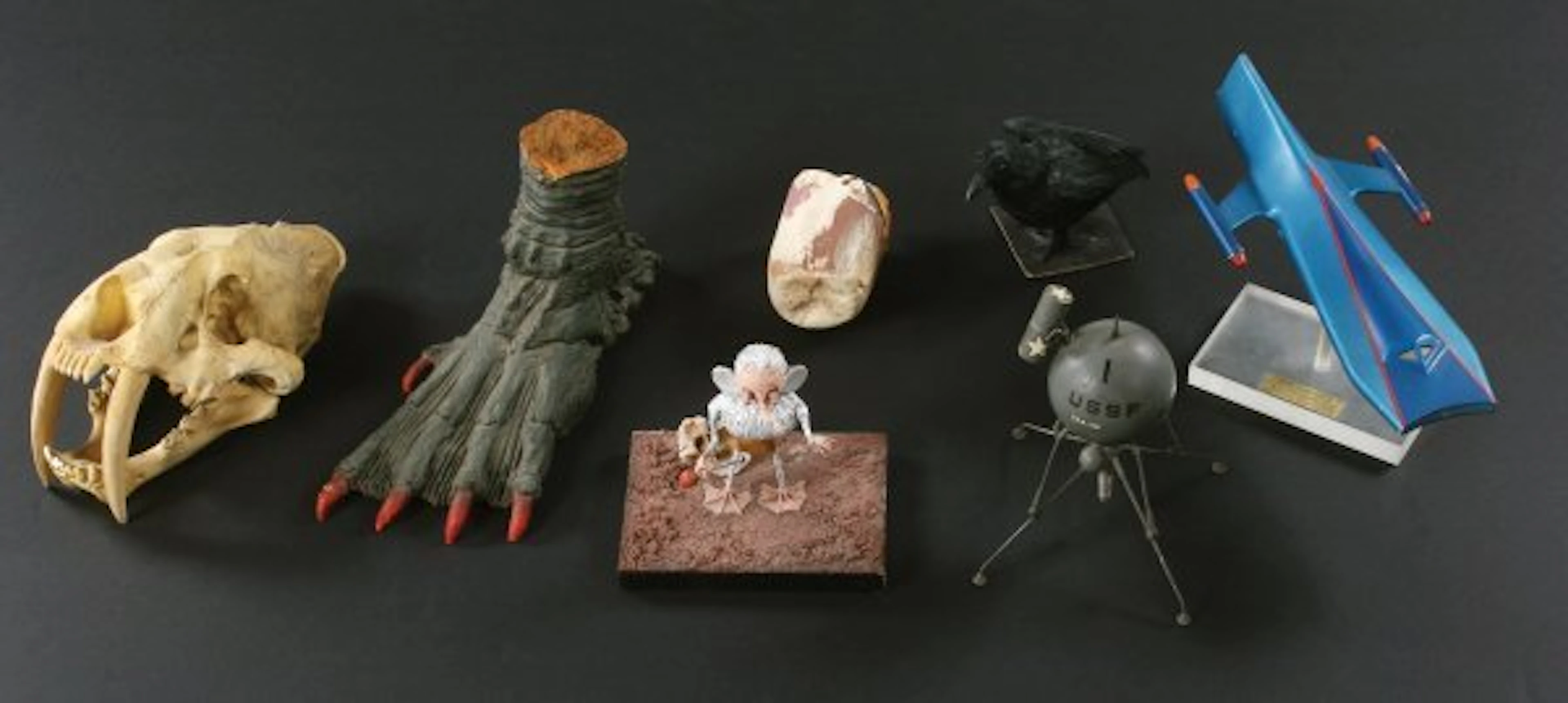 Group of Sci-Fi, alien, and horror items