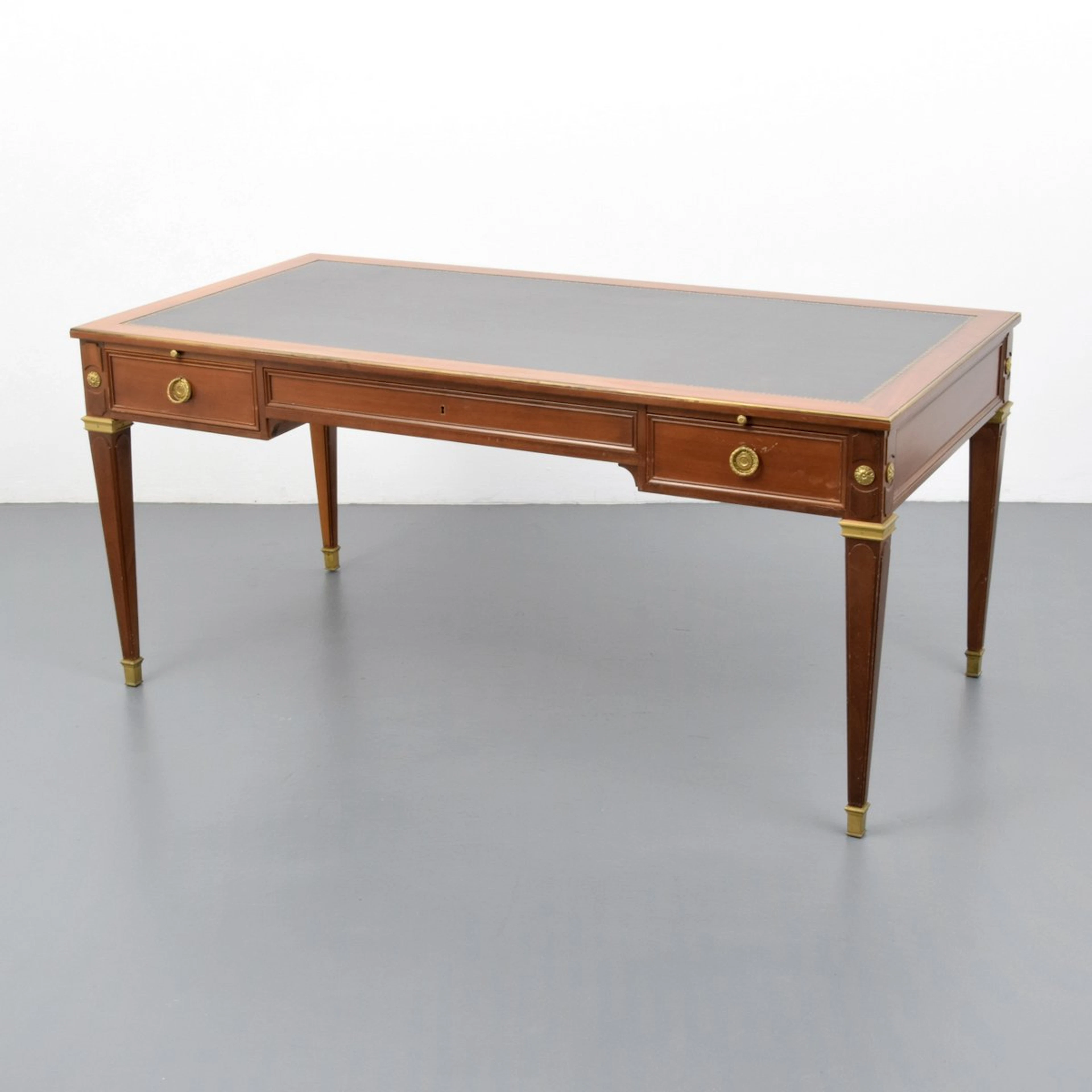 Saridis Executive Desk