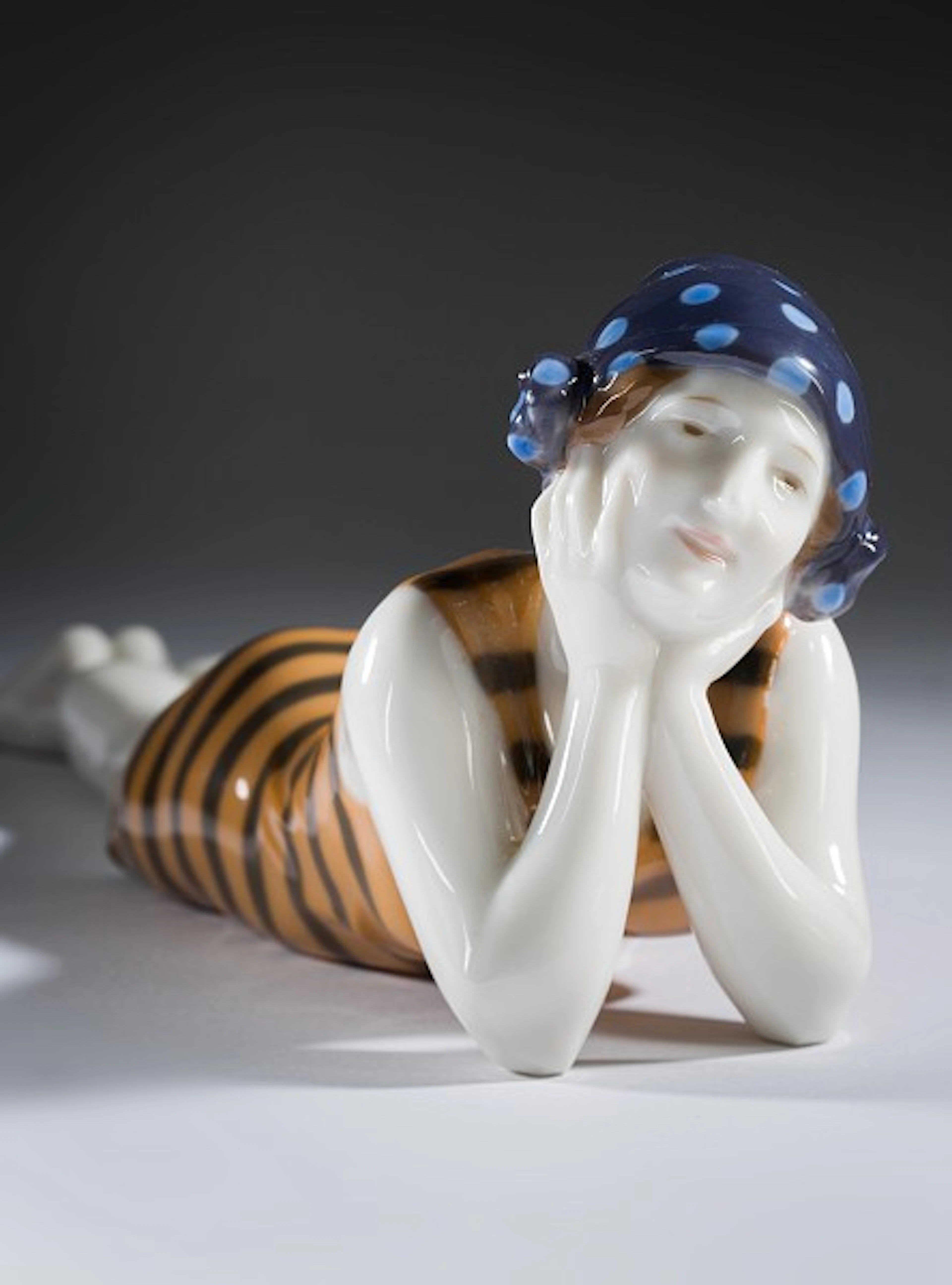 Jugendstil Badefigur "Süßes Nichtstun",