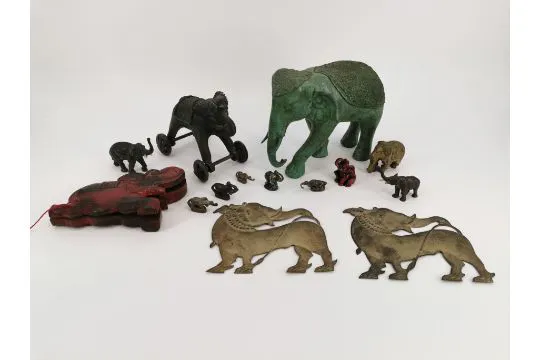 14 ELEPHANT OBJECTS | Barnebys