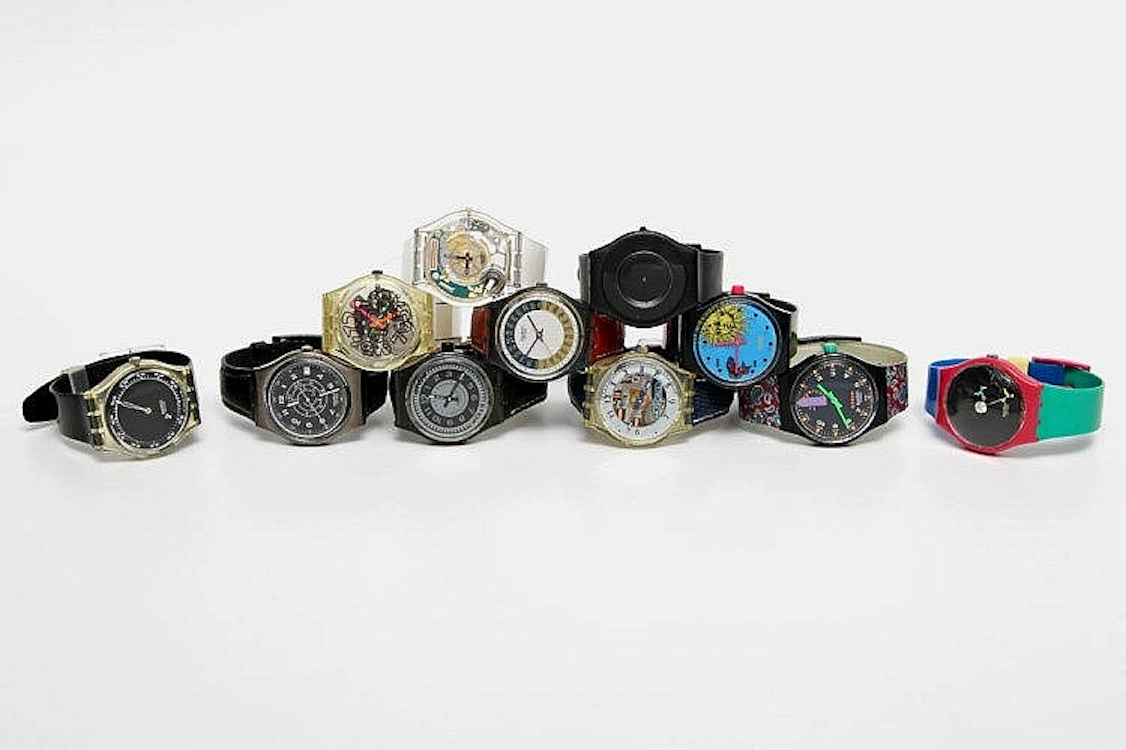 Konvolut: Zwölf SWATCH-Uhren mit Quarz-Werken (ohne...