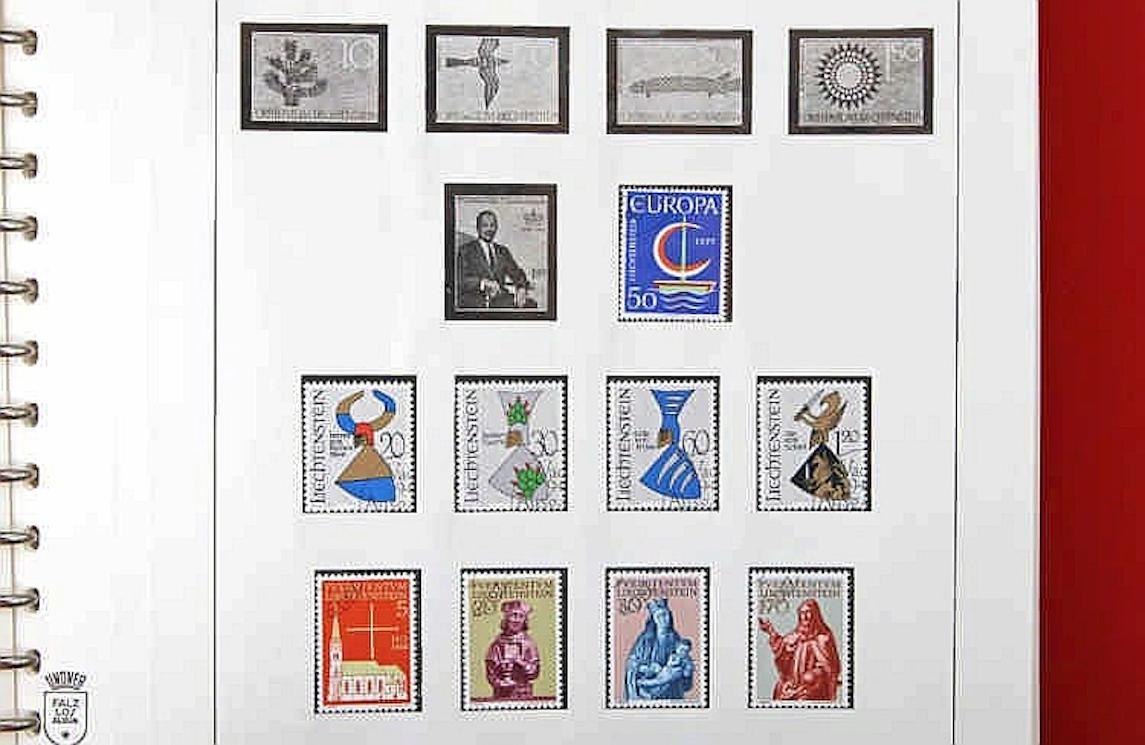 Briefmarken - 3 Alben Europa. Liechtenstein, Vatikan und Schweiz.