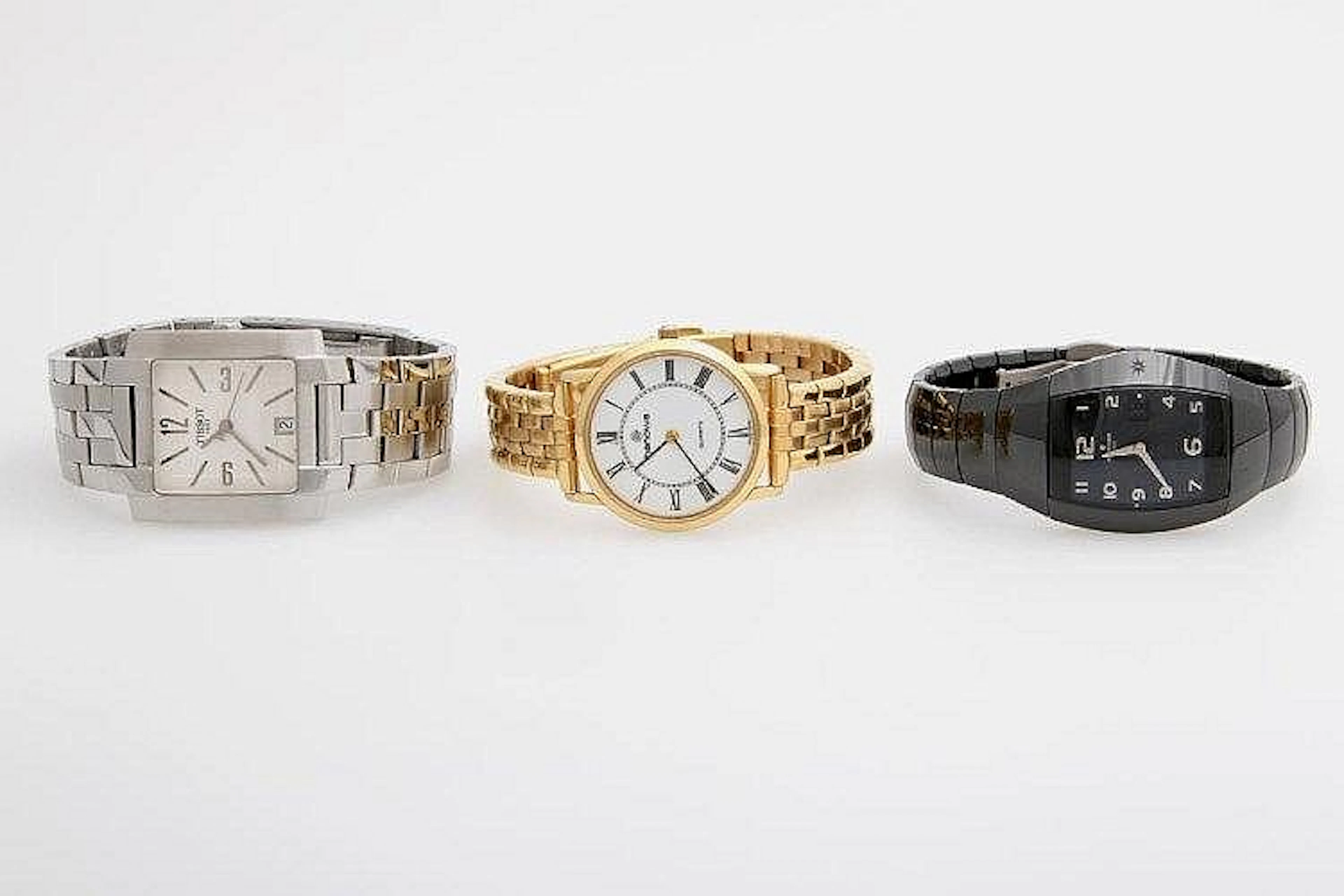 Konvolut Uhren: JUNGHANS, TISSOT, HANOWA, Quarz-Werke.