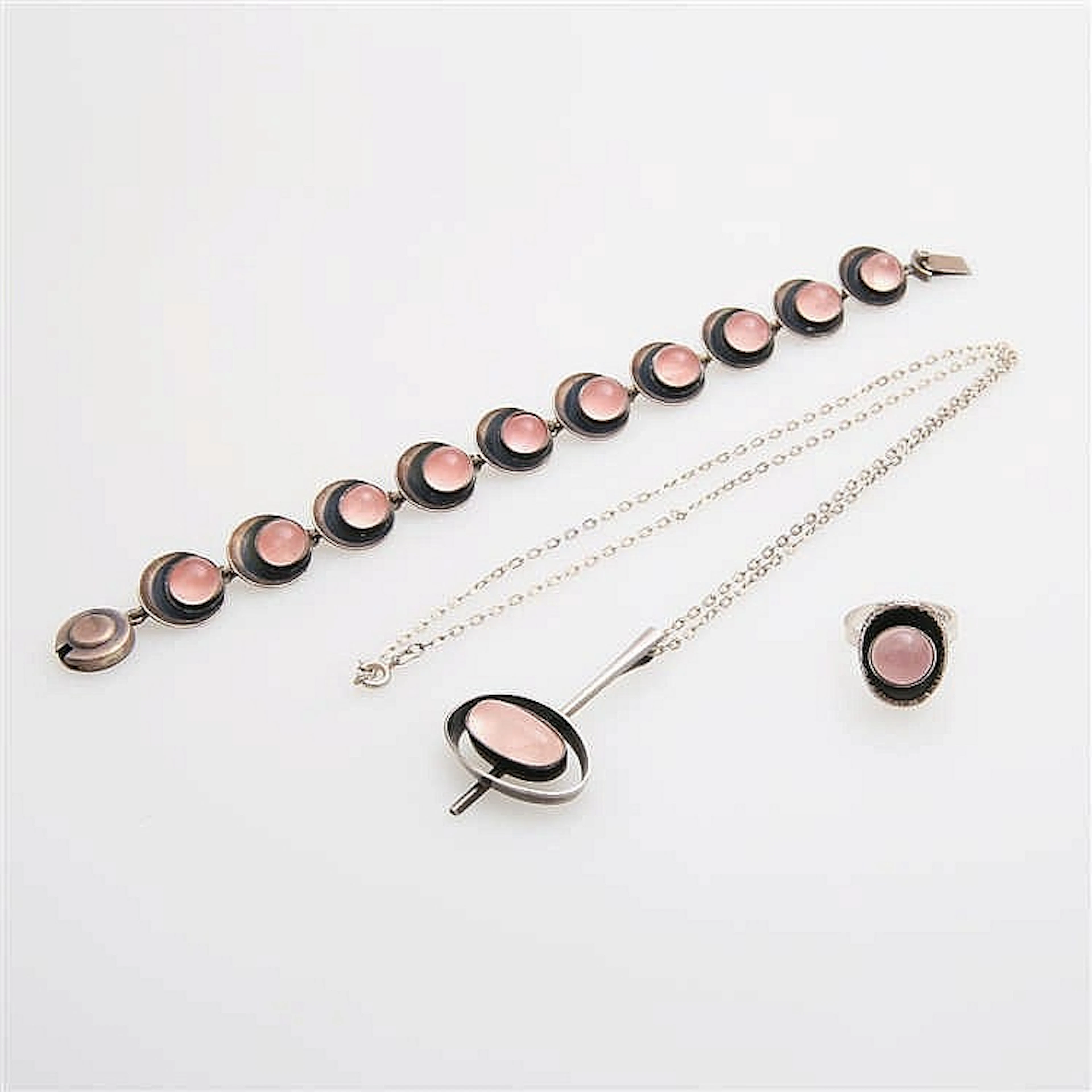 Set: Armband, Damenring u. Anhänger mit Kette