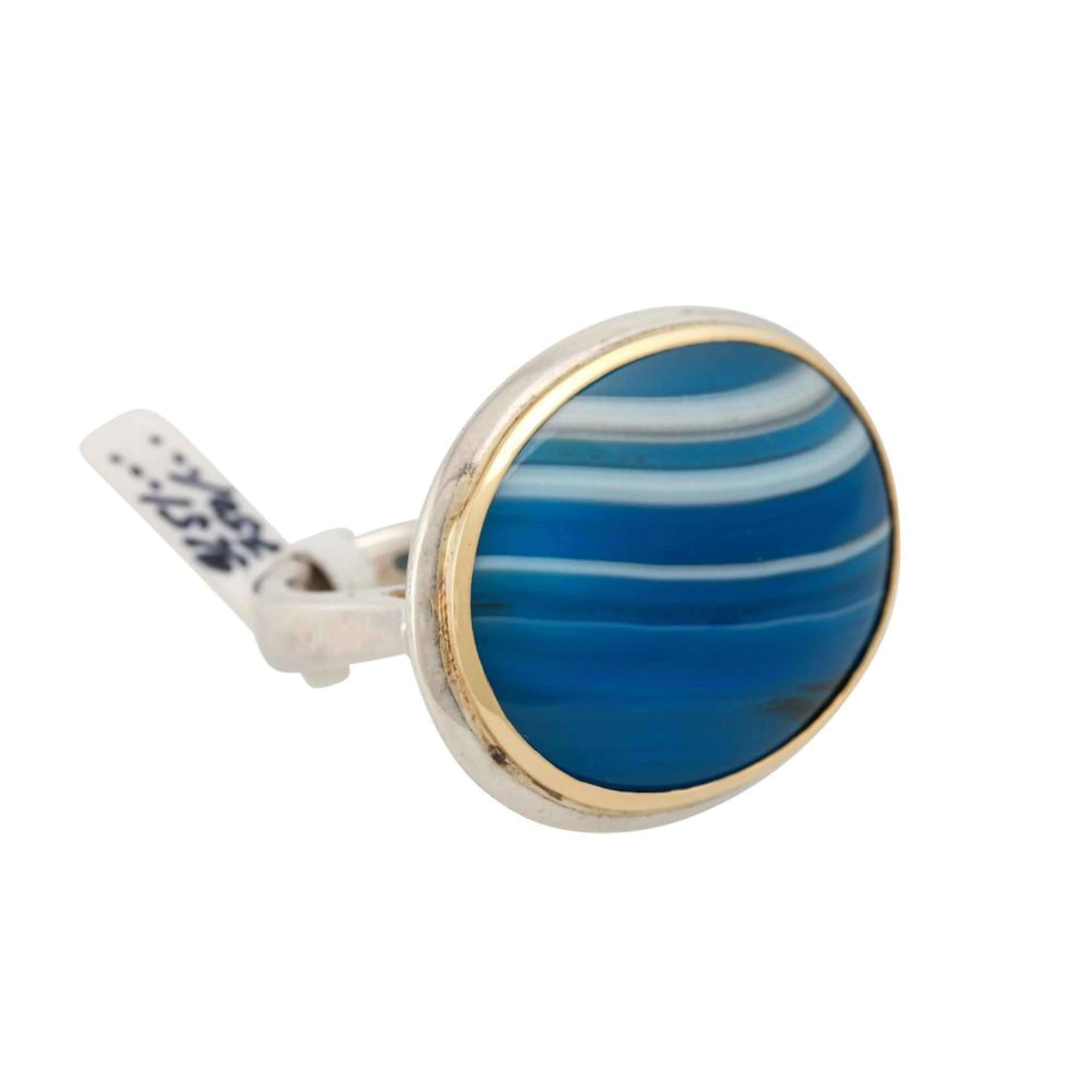 Ring mit ovalem Achat,