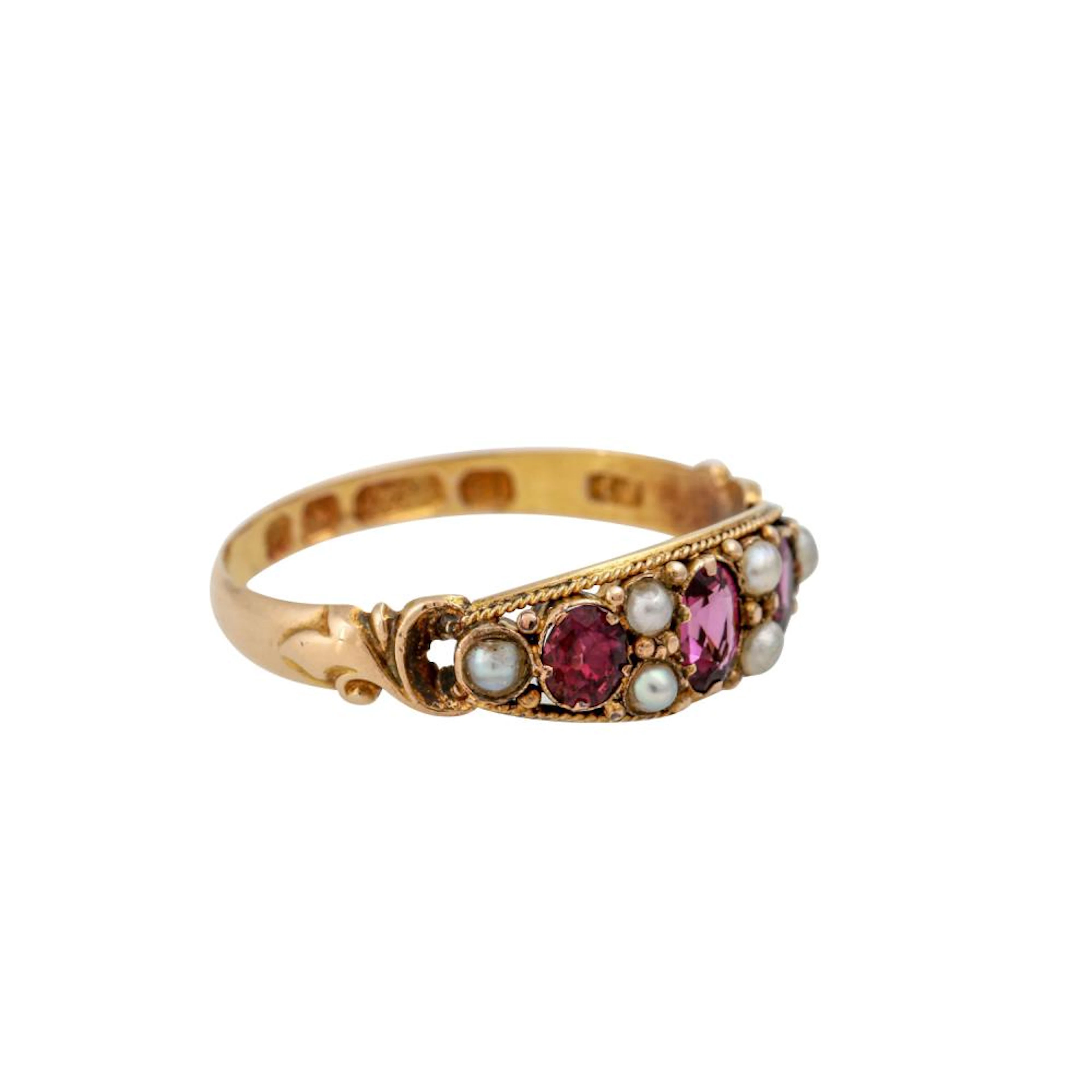 Ring mit 3 oval facettierten Rhodolithe
