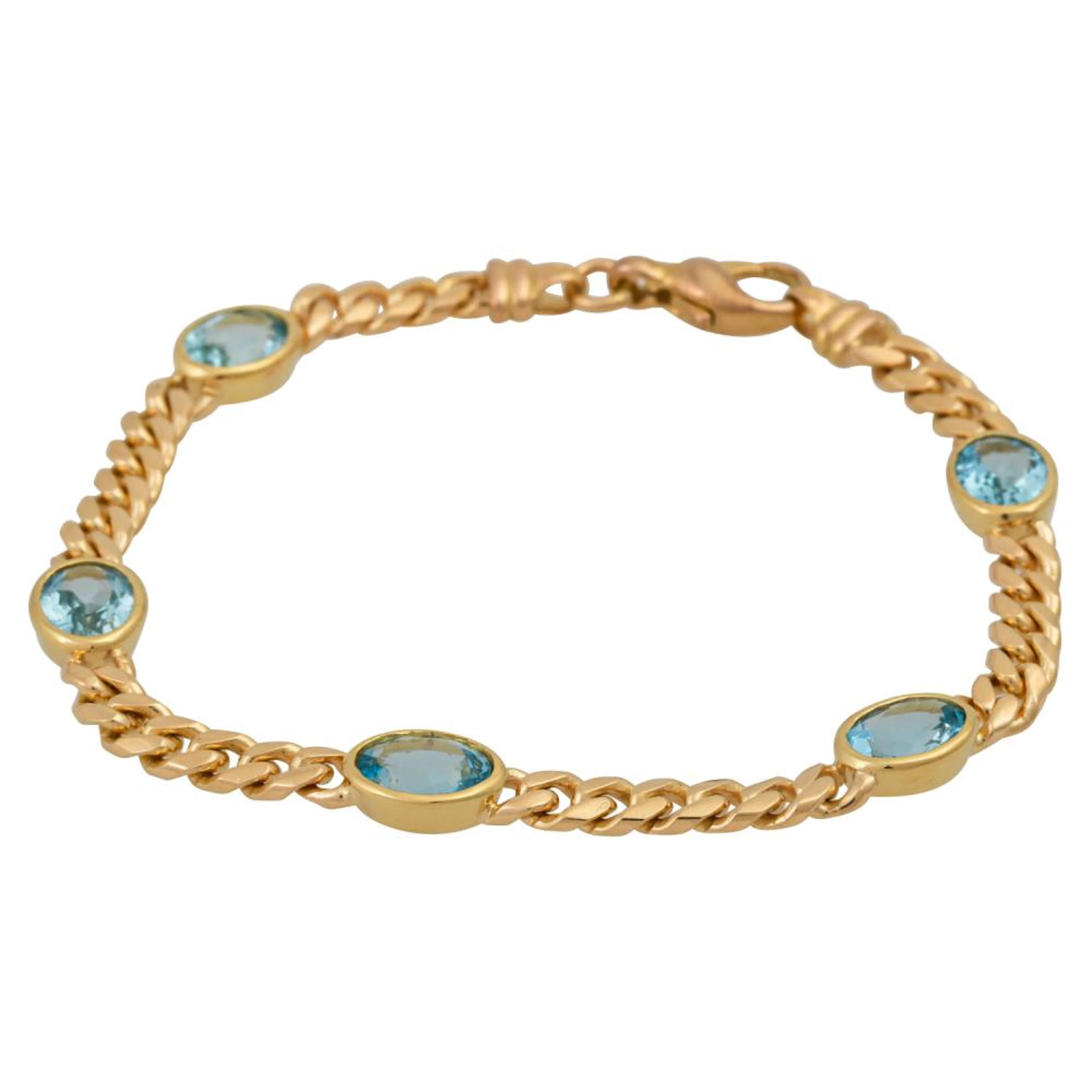 Armband mit 5 oval facettierten Aquamarine
