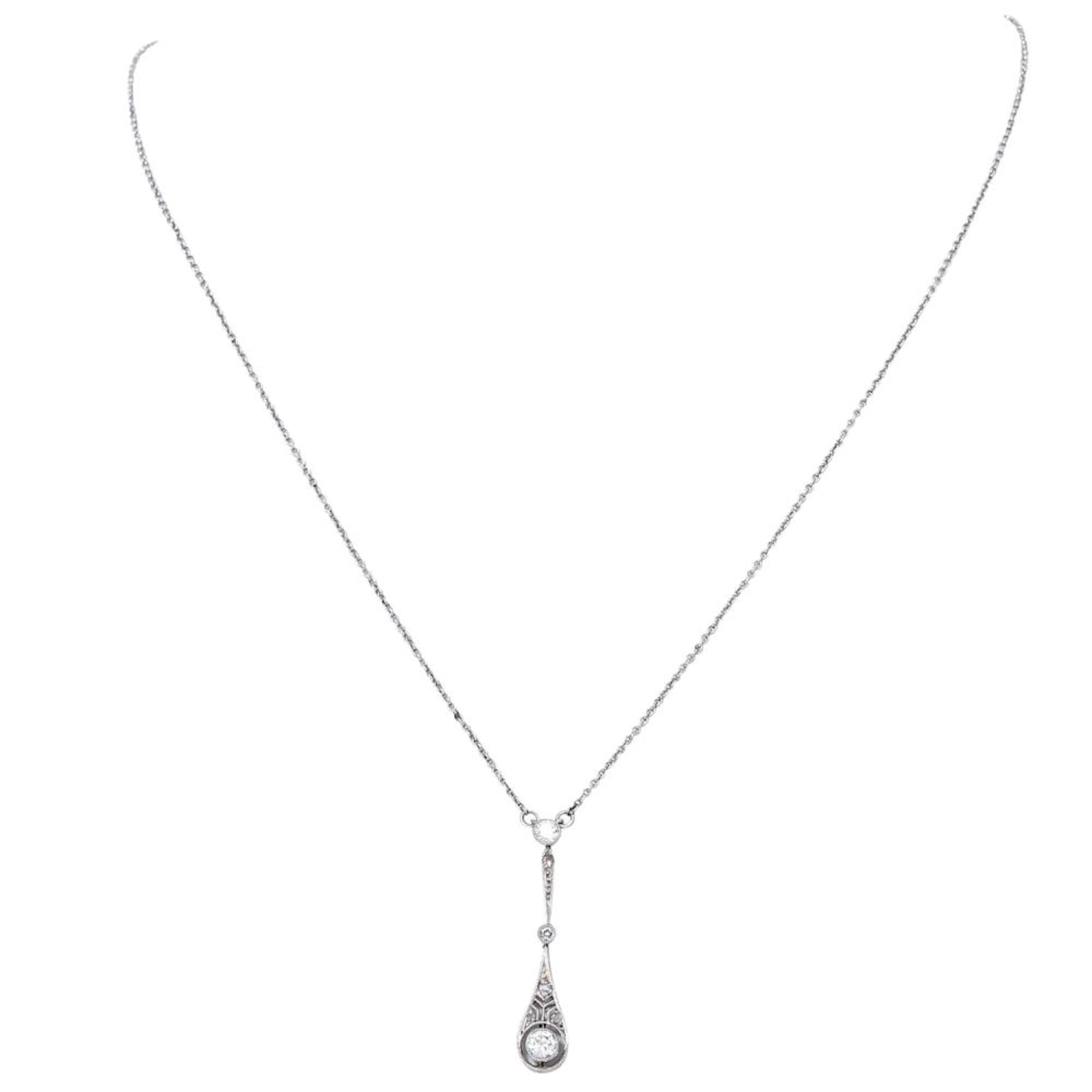 Zartes Art Deco Necklace