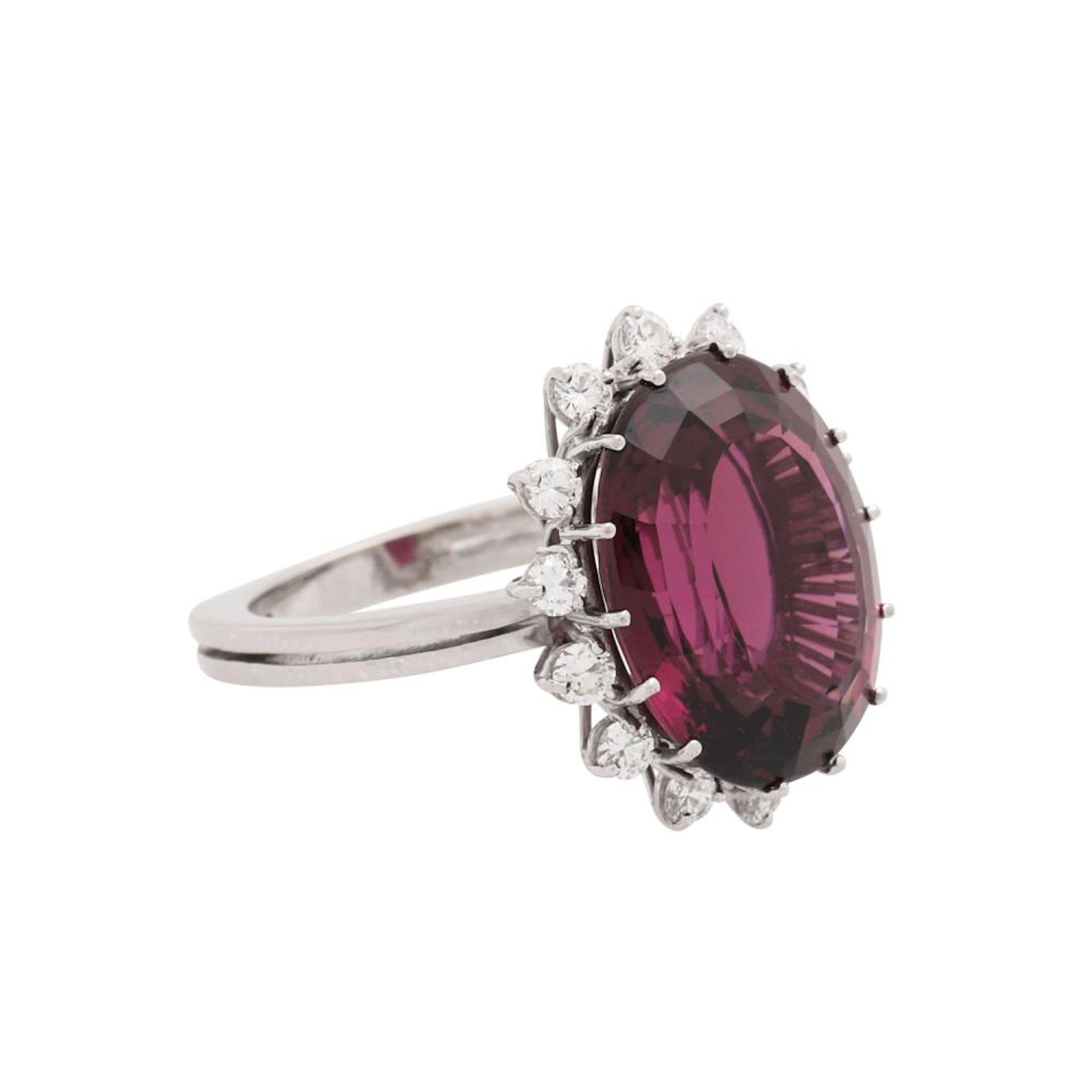 Ring with beautiful rhodolite ca