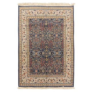 Wool oriental carpet. 20th century, 260x170 cm.