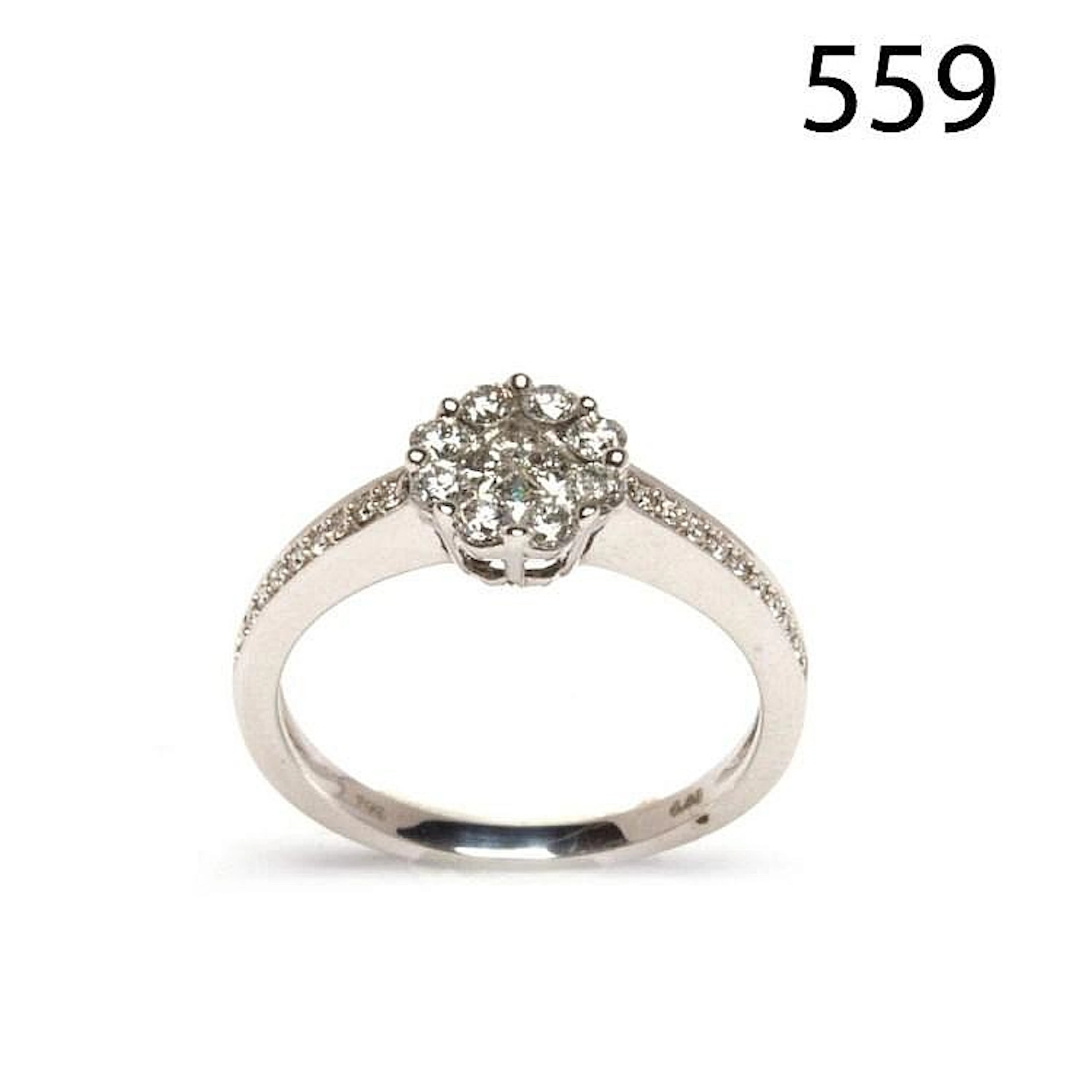 White gold and diamonds ring