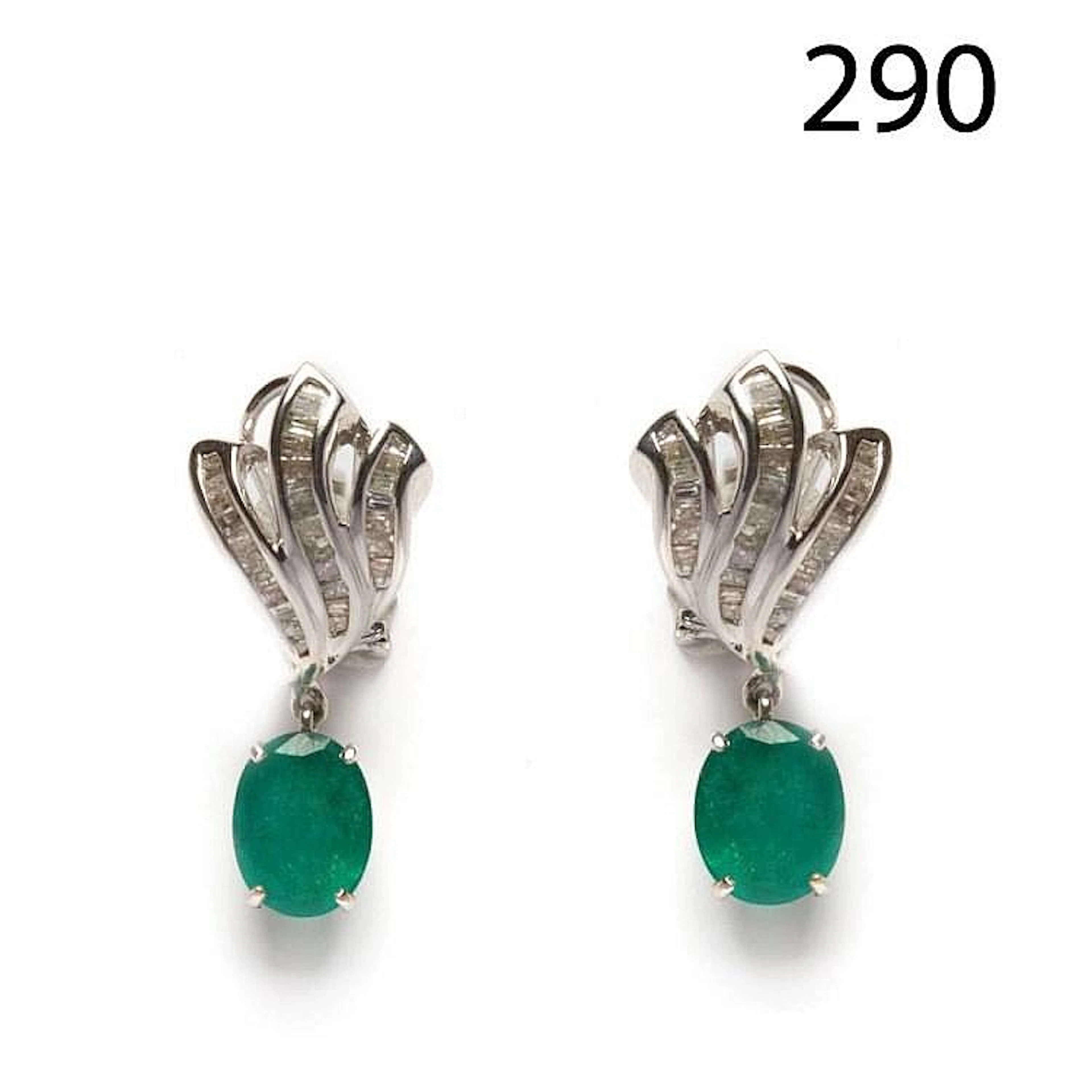 White gold, diamonds and emerald earrings